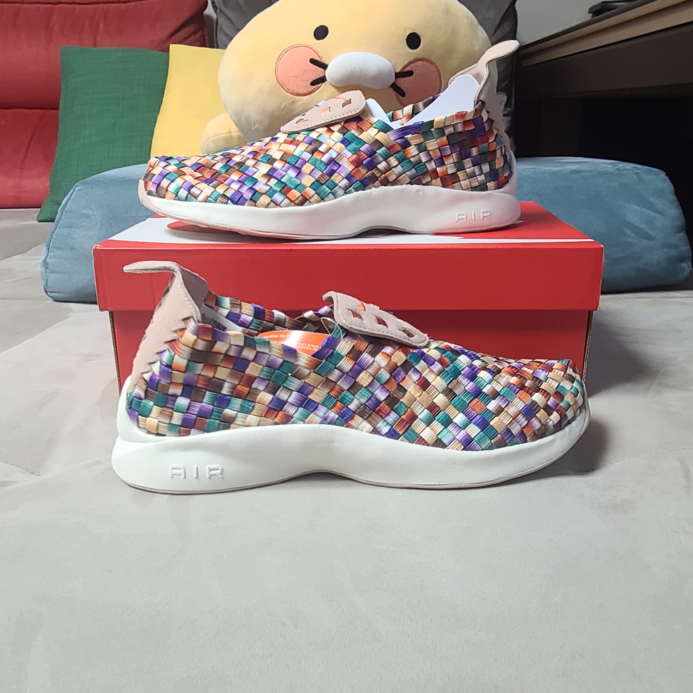 Nike Air Woven Fossil Stone 착용 스타일
