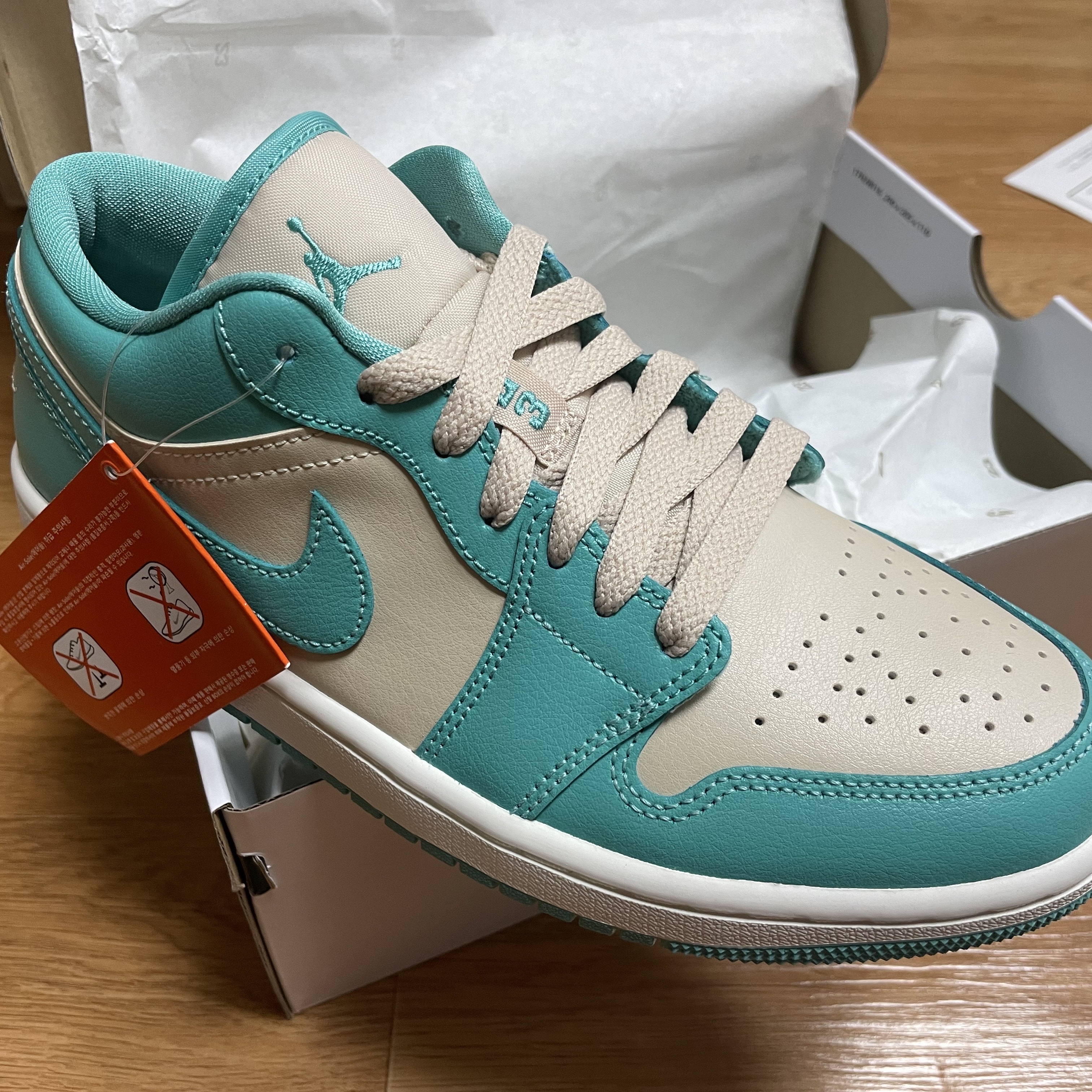 (W) Jordan 1 Low Sanddrift Washed Teal 착용 스타일