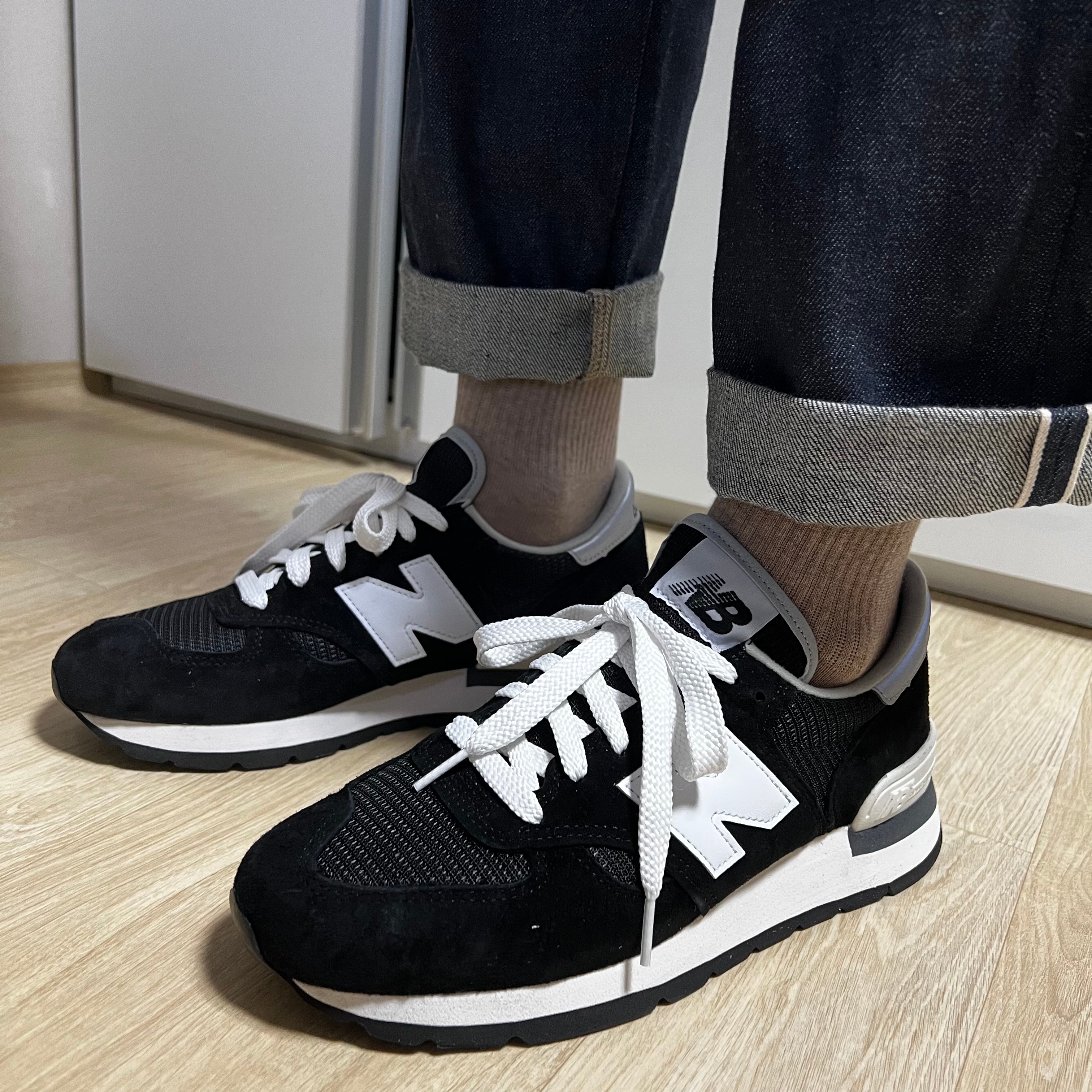 New Balance 990v1 Made in USA Black 착용 스타일 - 3