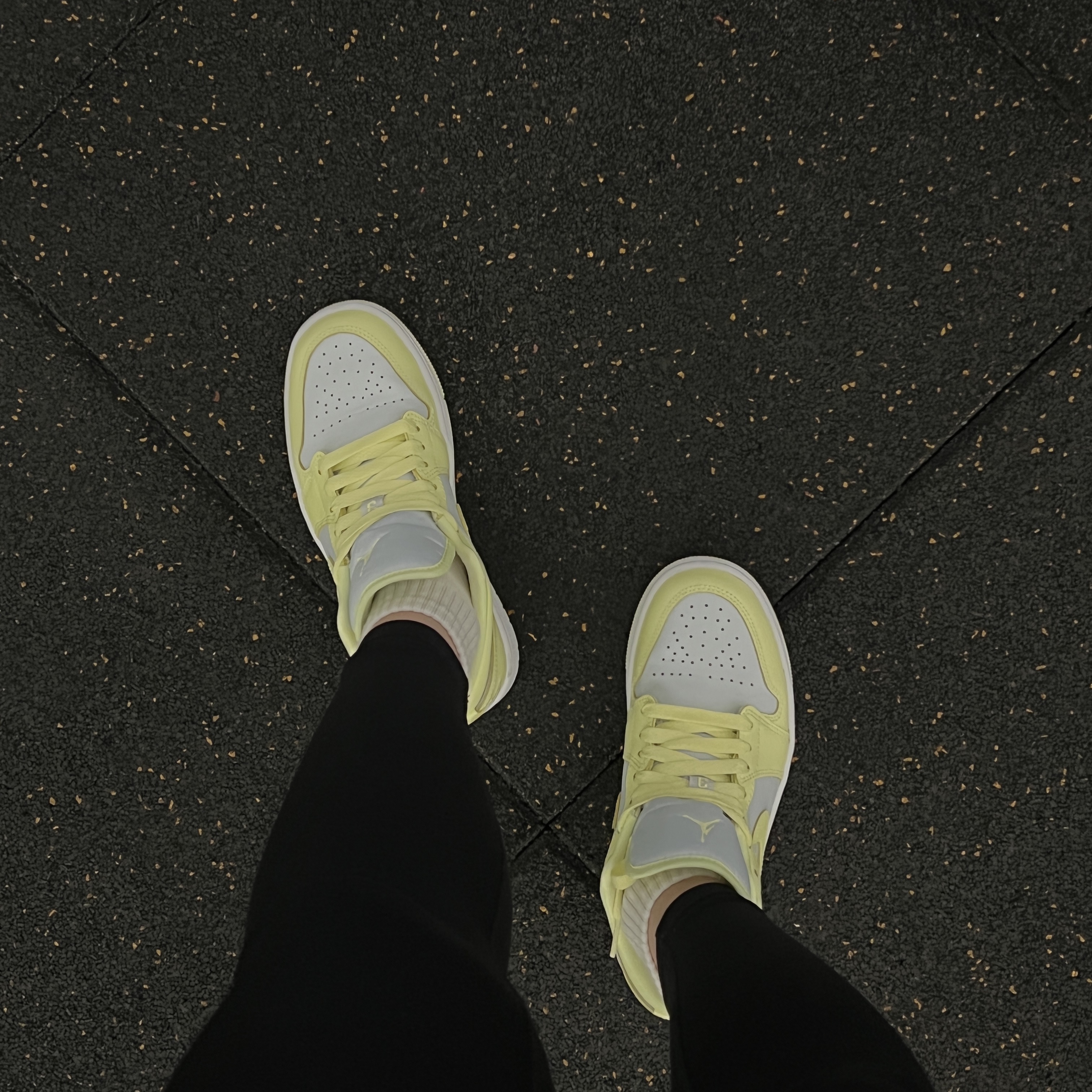 (W) Jordan 1 Low Citron Tint 착용 스타일