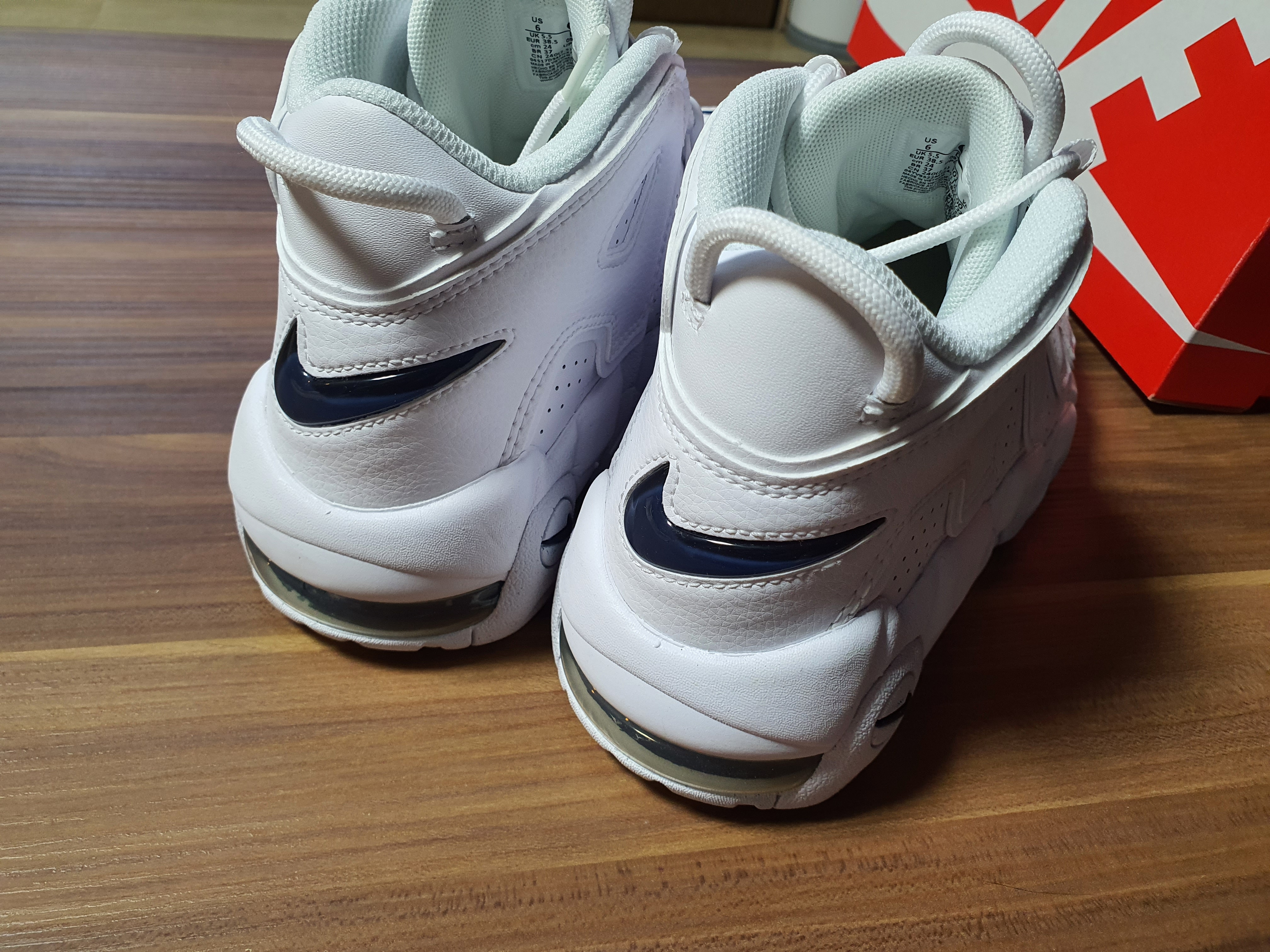 Nike Air More Uptempo 96 White Midnight Navy 착용 스타일 - 4