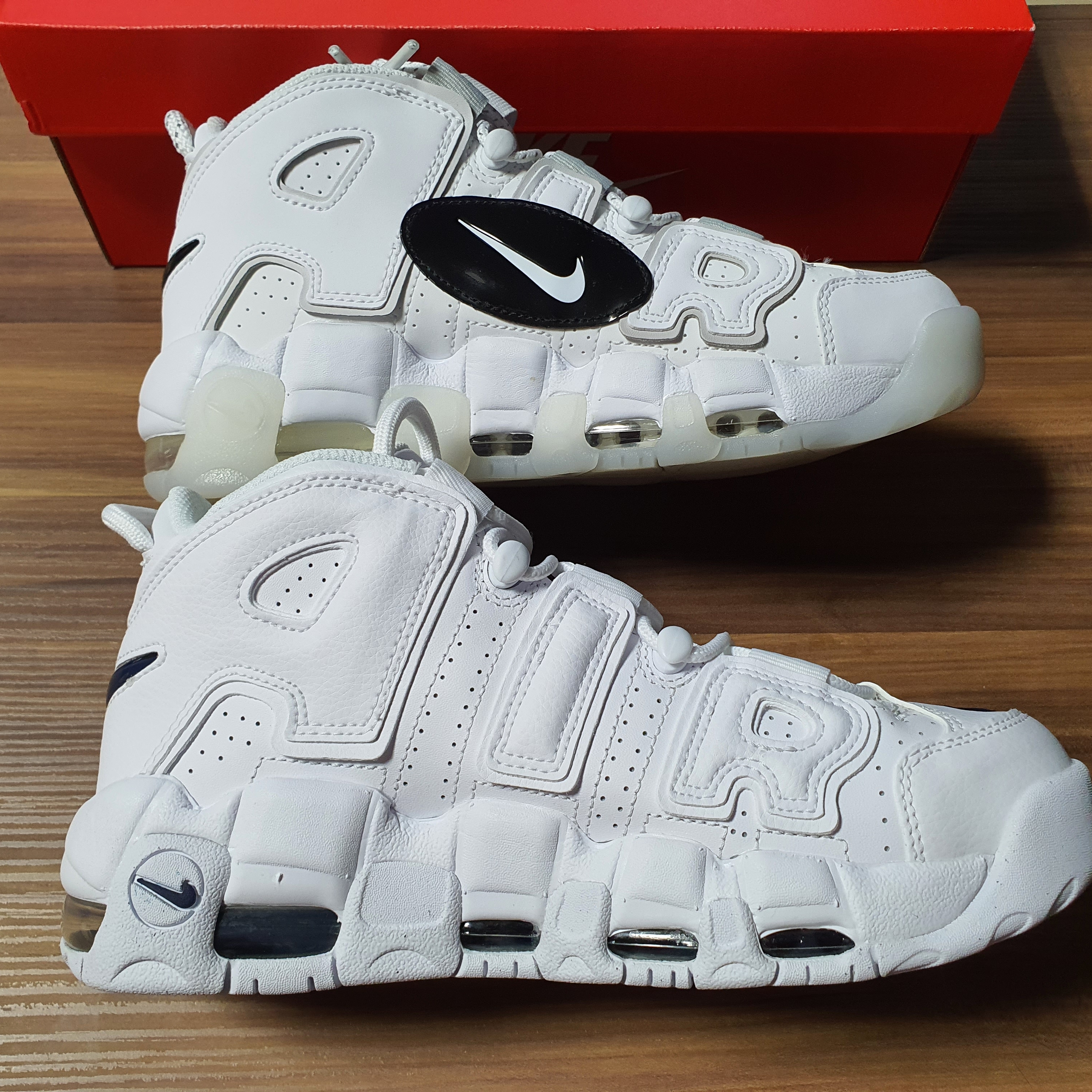 Nike Air More Uptempo 96 Copy and Paste White, Nike Air More Uptempo 96 White Midnight Navy 착용 스타일 - 3