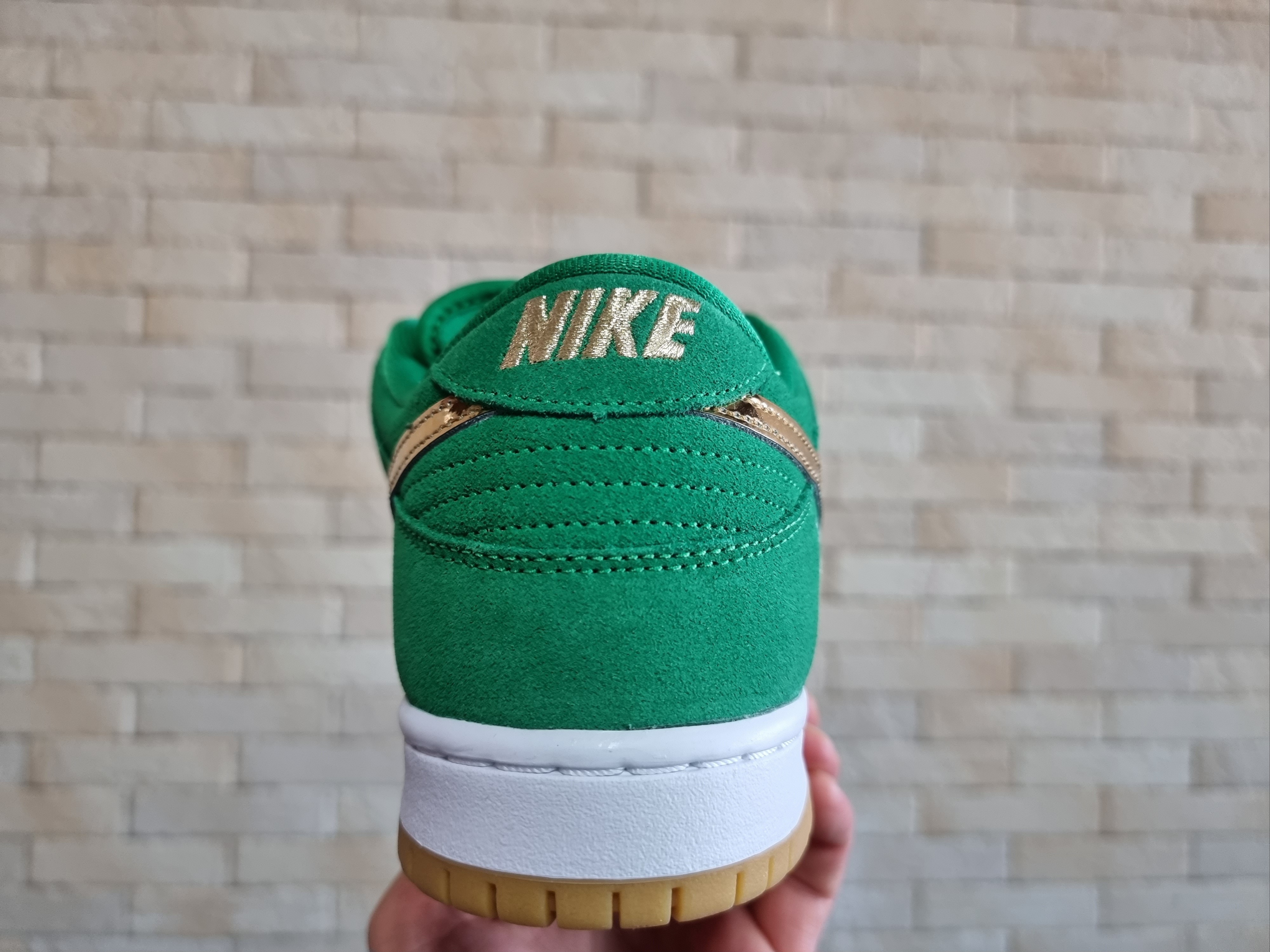 Nike SB Dunk Low Pro Shamrock 착용 스타일 - 5