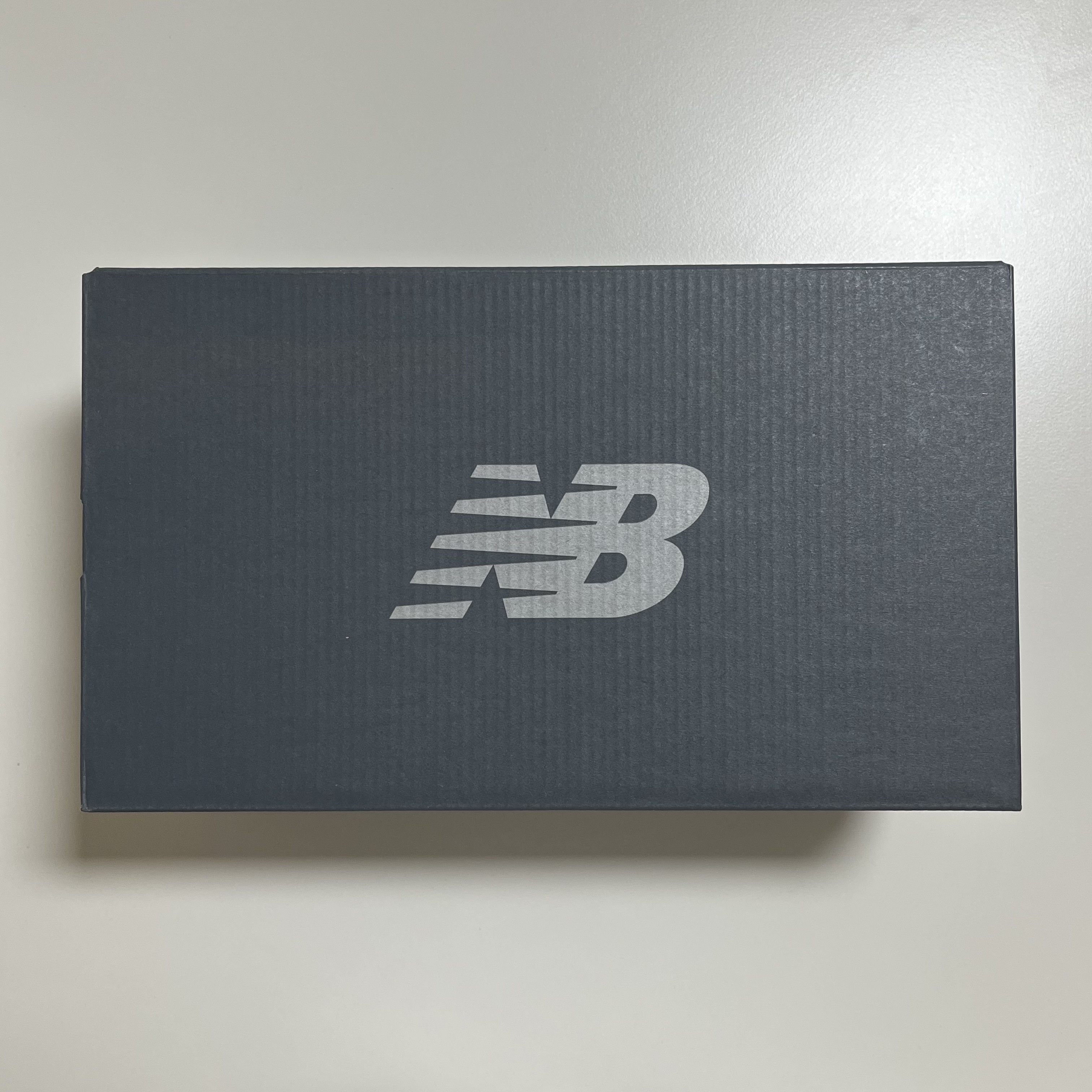 New Balance 327 White Silver Gum 착용 스타일 - 2