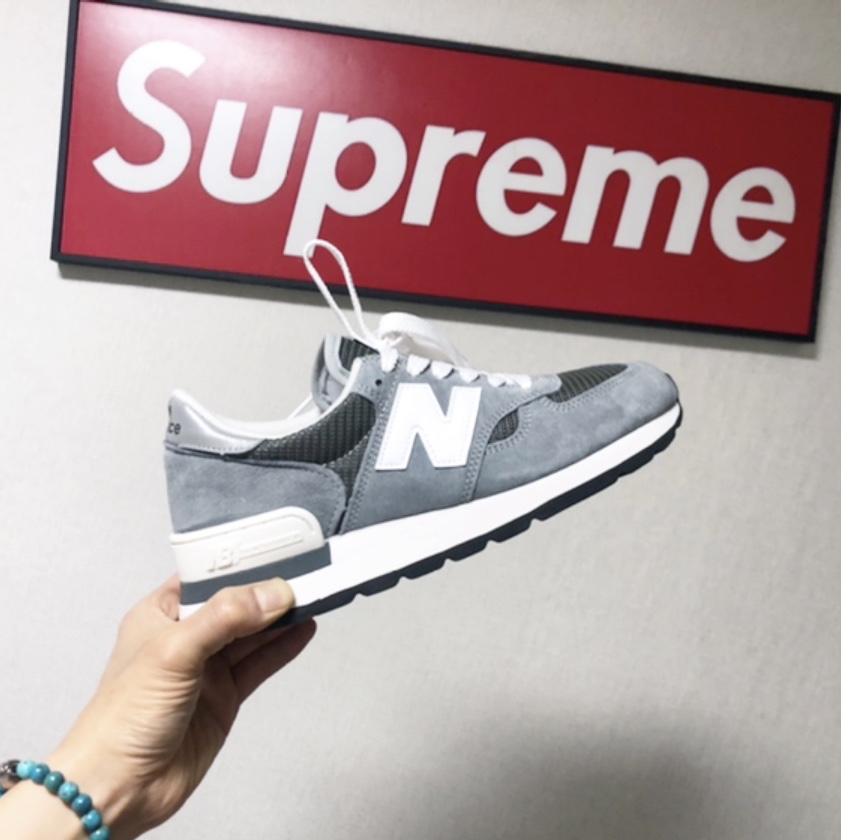 New Balance 990v1 Made in USA Grey White 착용 스타일