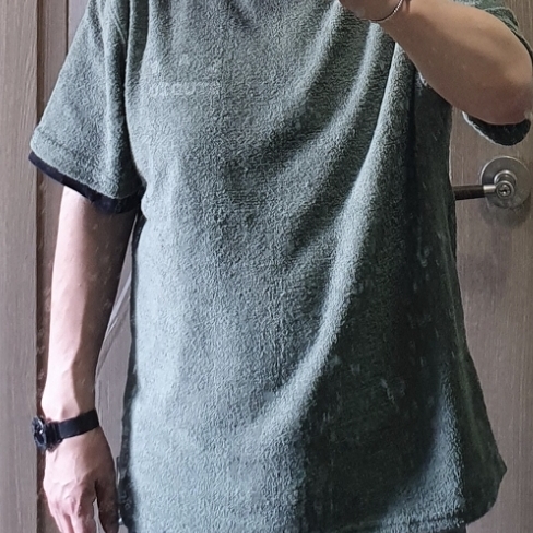 IAB Studio Towel T-Shirt Deep Green 착용 스타일 - 1