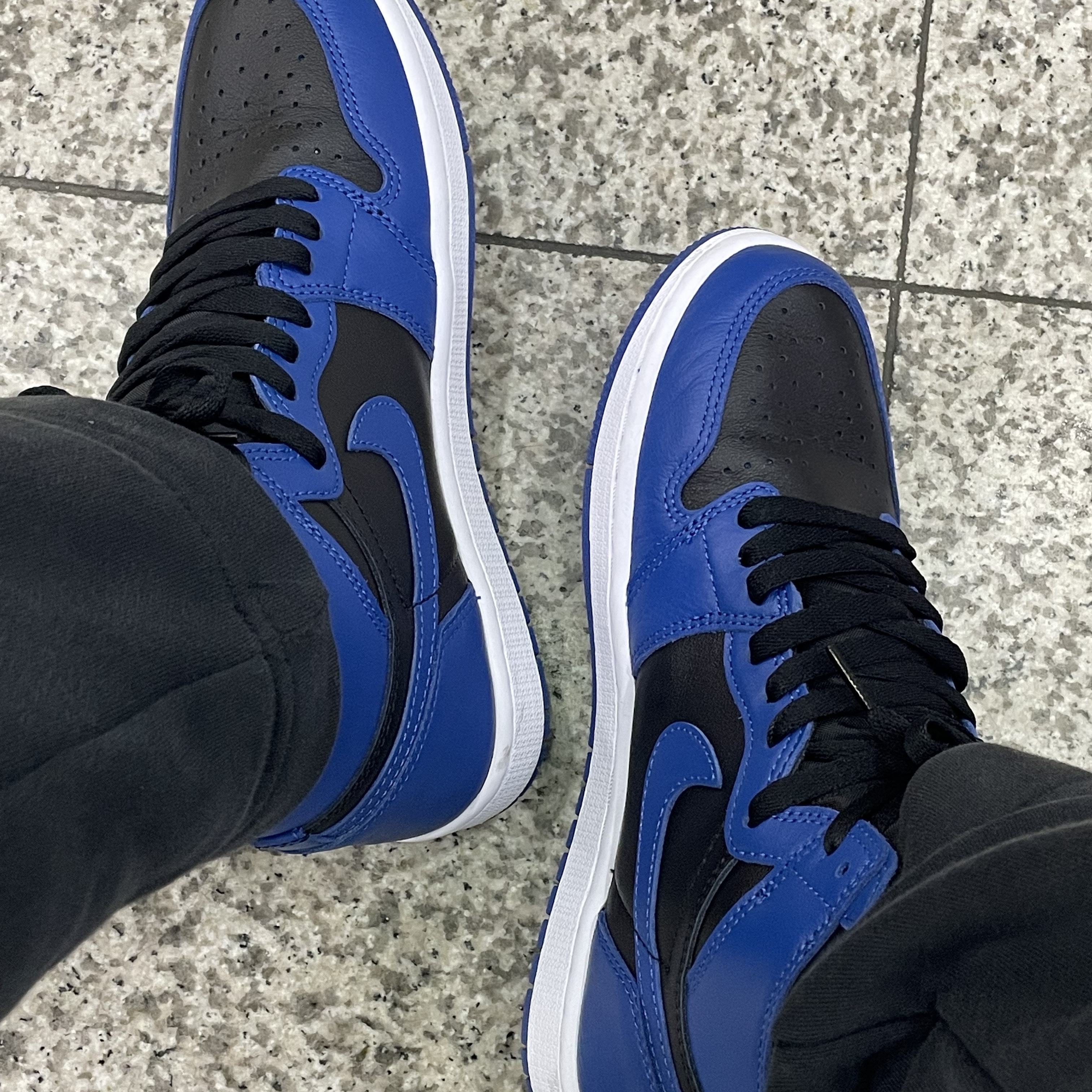 Jordan 1 Retro High OG Dark Marina Blue 착용 스타일