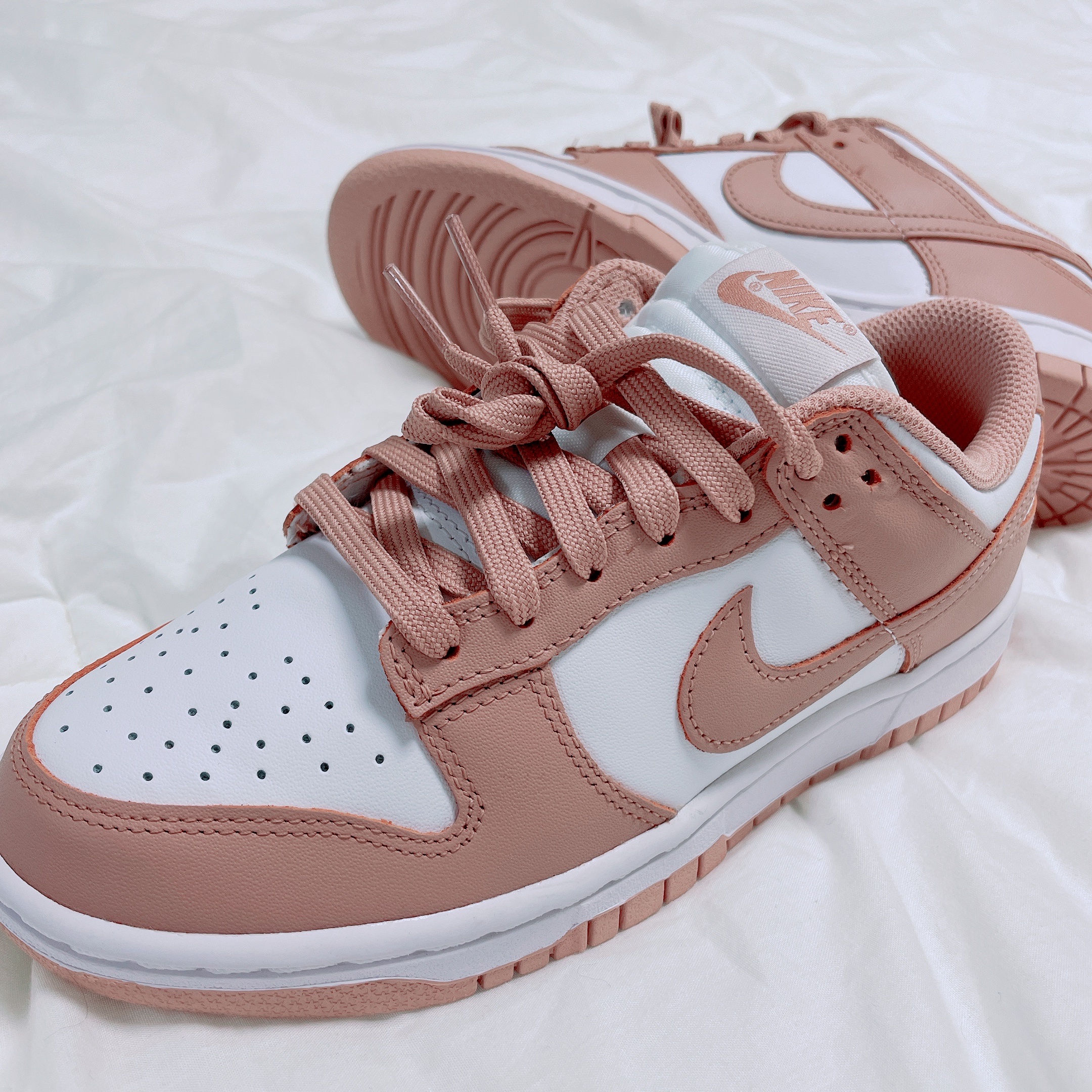 (W) Nike Dunk Low Rose Whisper 착용 스타일 - 2