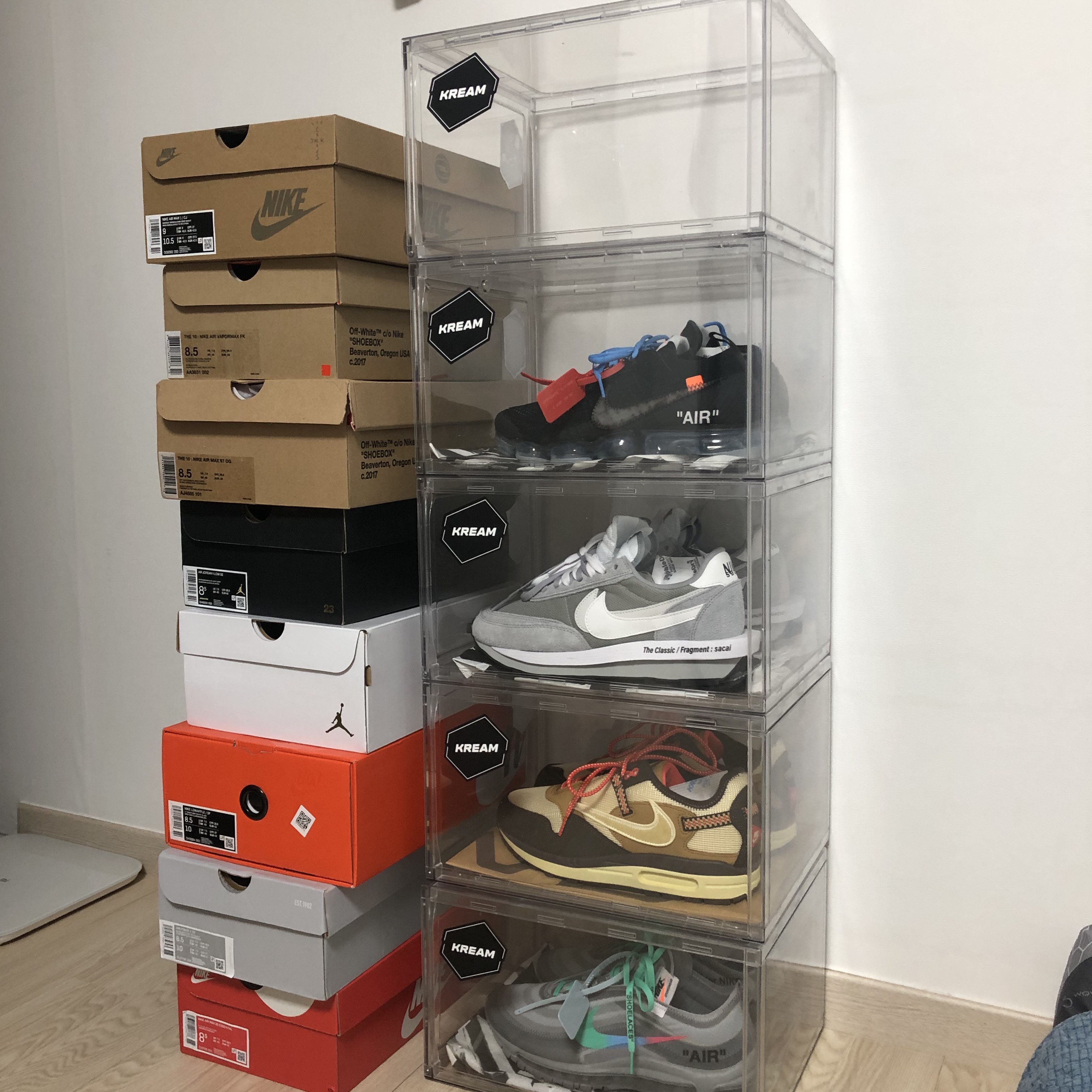 Nike x Off-White Air VaporMax V2 Black, Nike x Sacai x Fragment LDWaffle Light Smoke Grey 착용 스타일