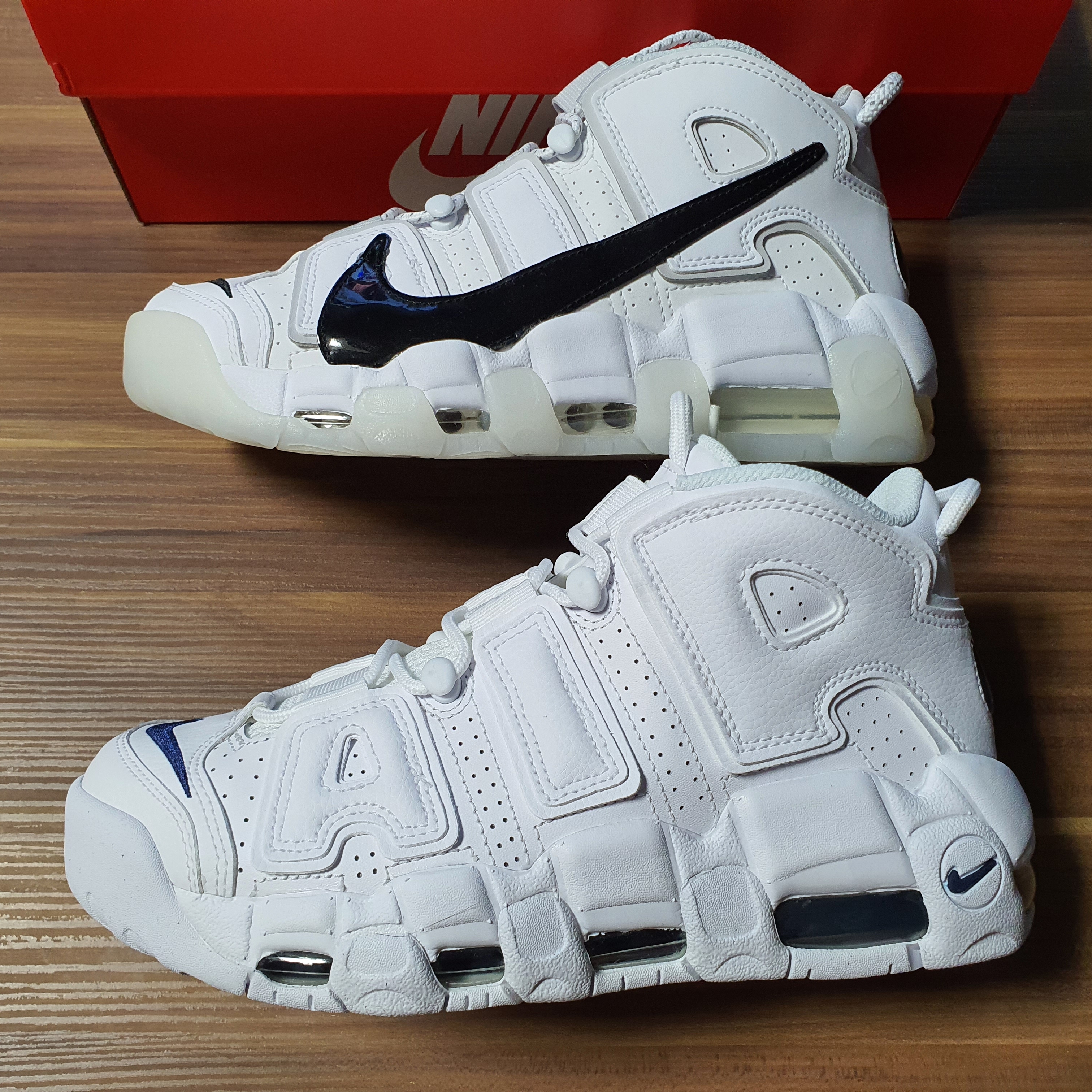 Nike Air More Uptempo 96 Copy and Paste White, Nike Air More Uptempo 96 White Midnight Navy 착용 스타일 - 2
