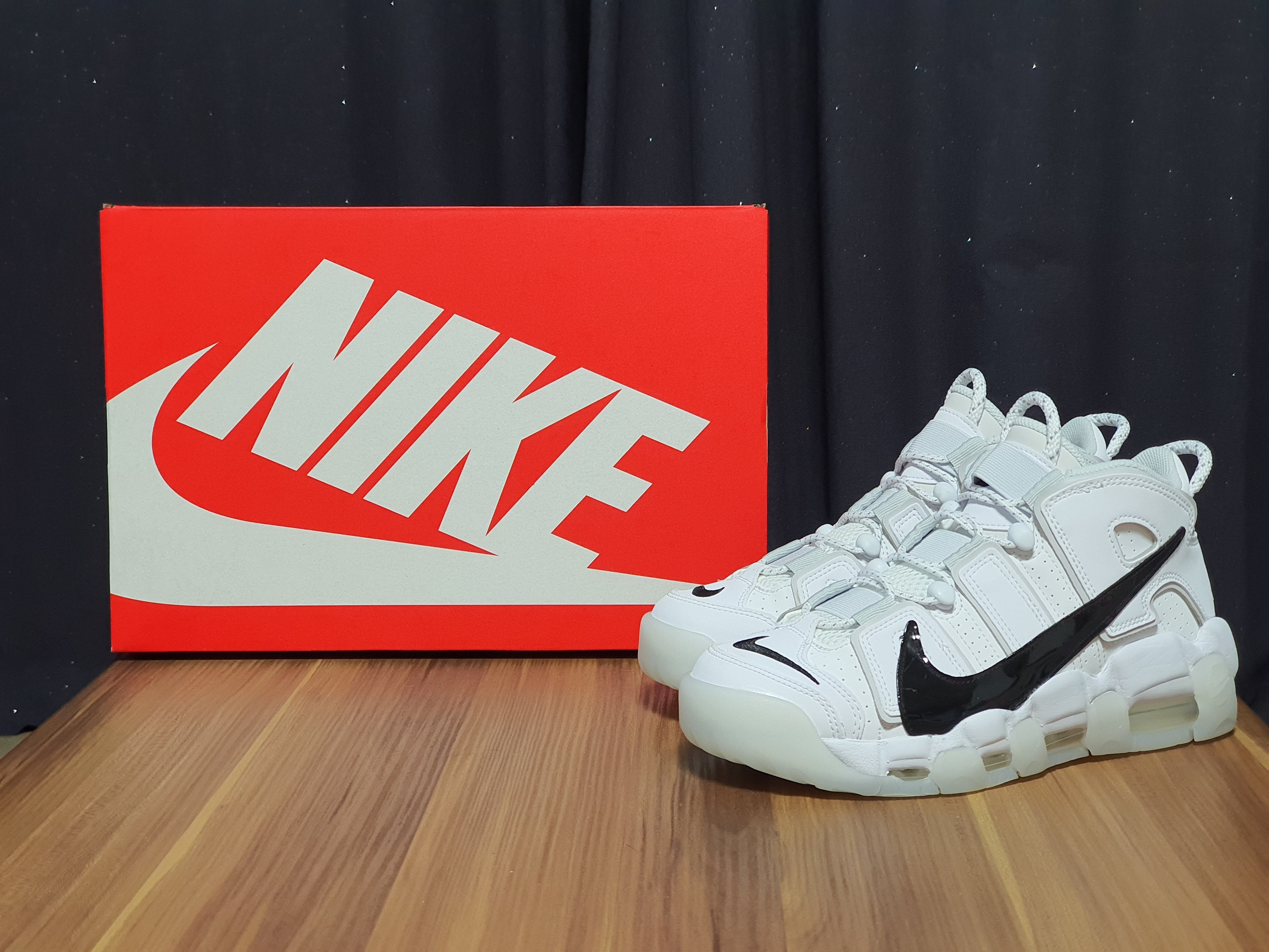 Nike Air More Uptempo 96 Copy and Paste White 착용 스타일 - 1