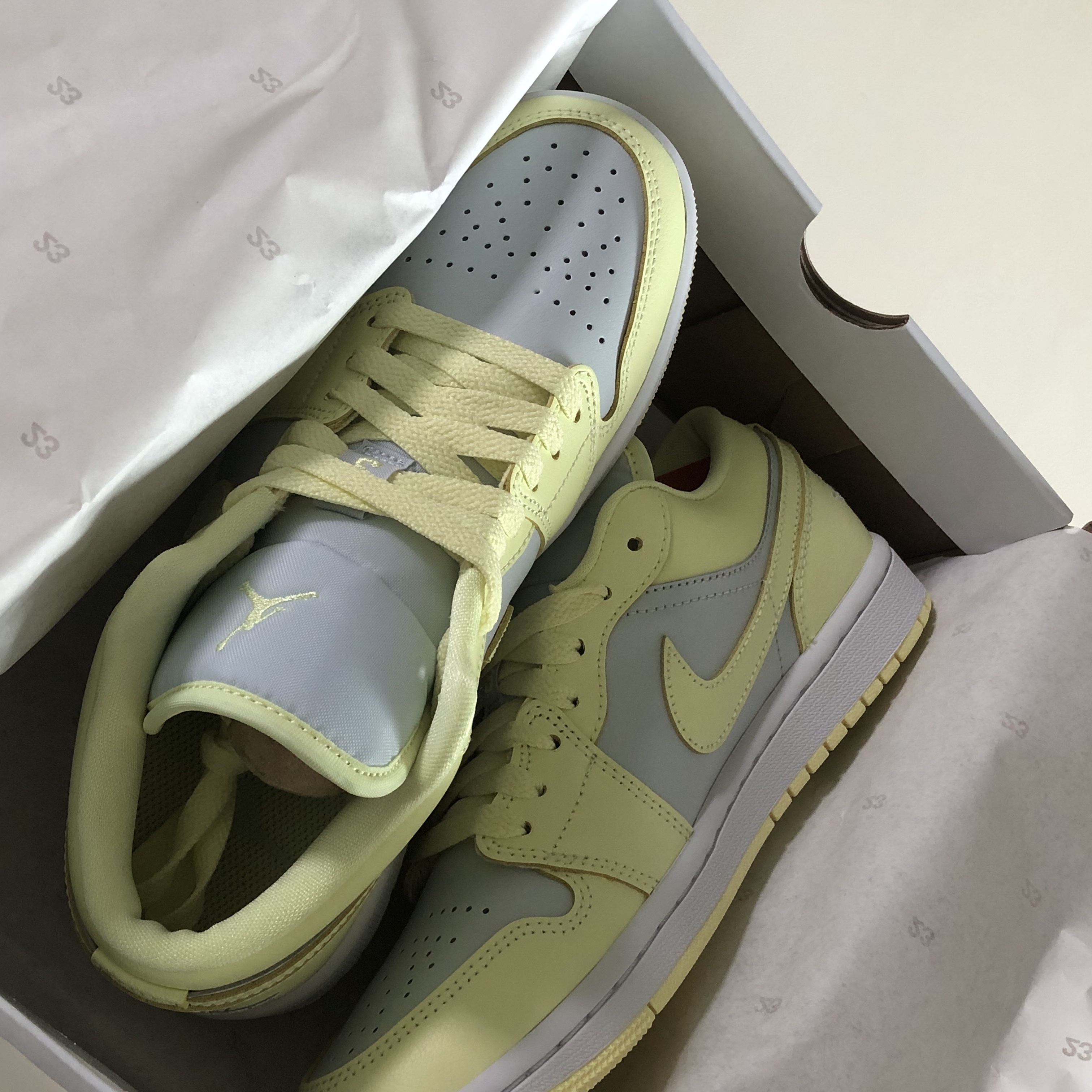 (W) Jordan 1 Low Citron Tint 착용 스타일