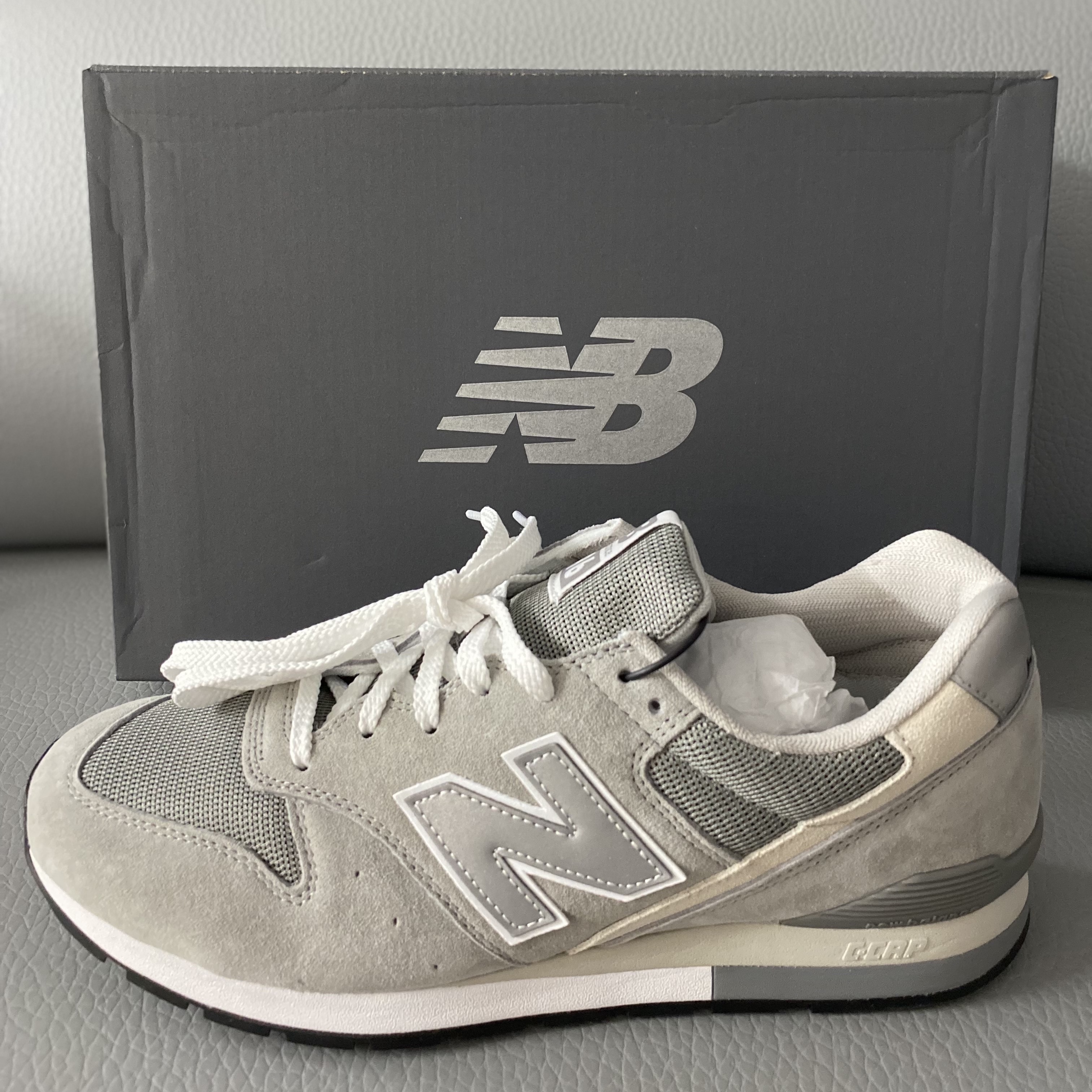 New Balance 996 Grey 착용 스타일