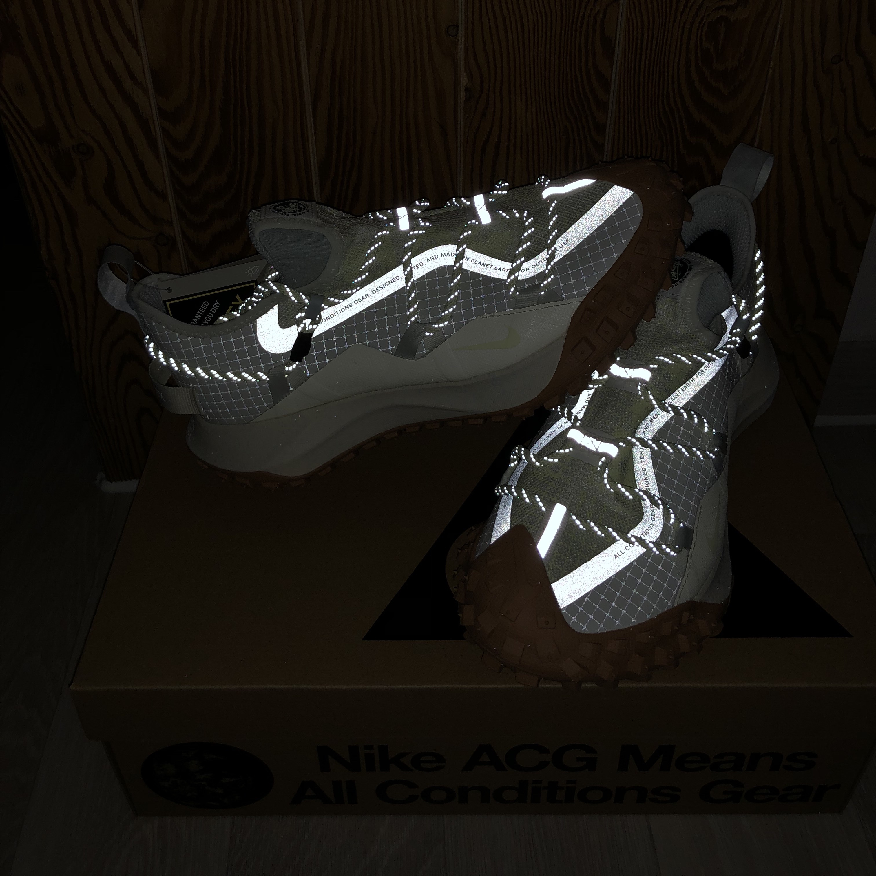 Nike ACG Mountain Fly Low Gore-Tex SE Sea Glass 착용 스타일 - 3