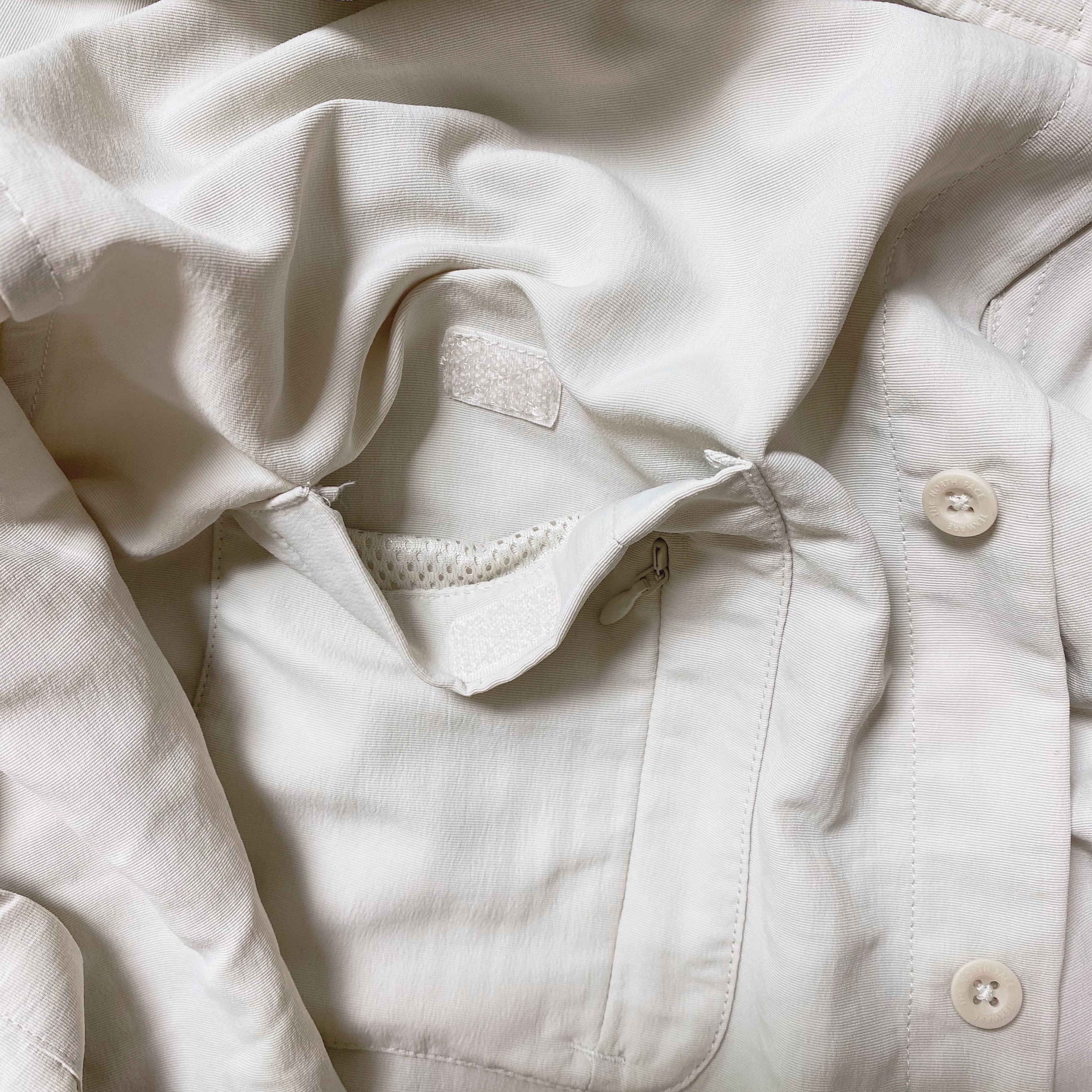 Supreme x The North Face Trekking S/S Shirt Stone - 22SS 착용 스타일 - 3
