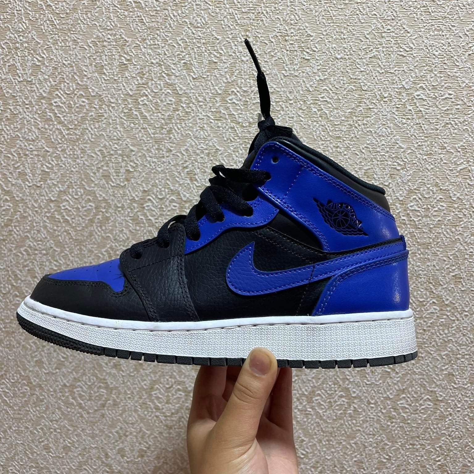 (GS) Jordan 1 Mid Black Hyper Royal 착용 스타일