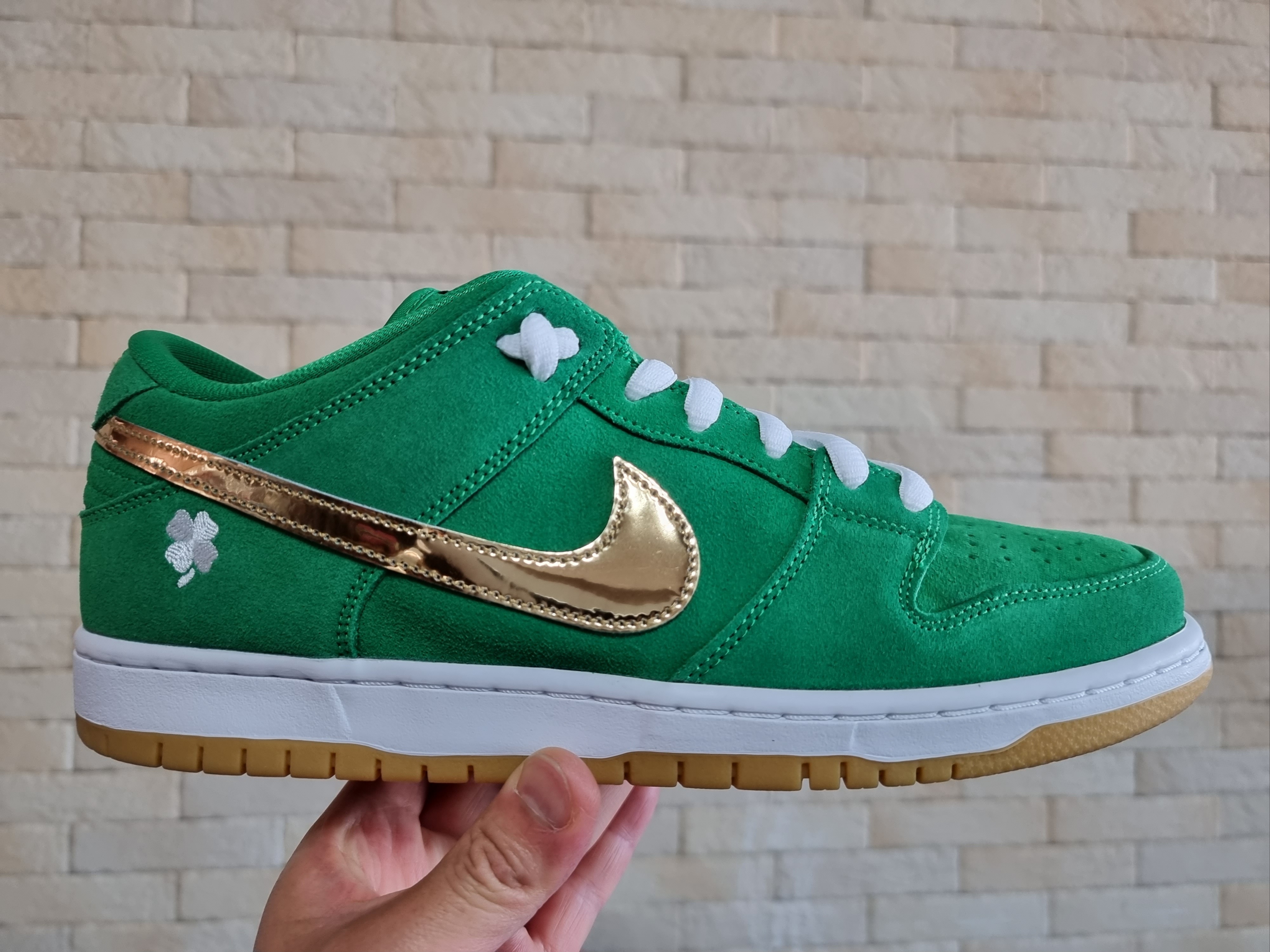 Nike SB Dunk Low Pro Shamrock 착용 스타일 - 2