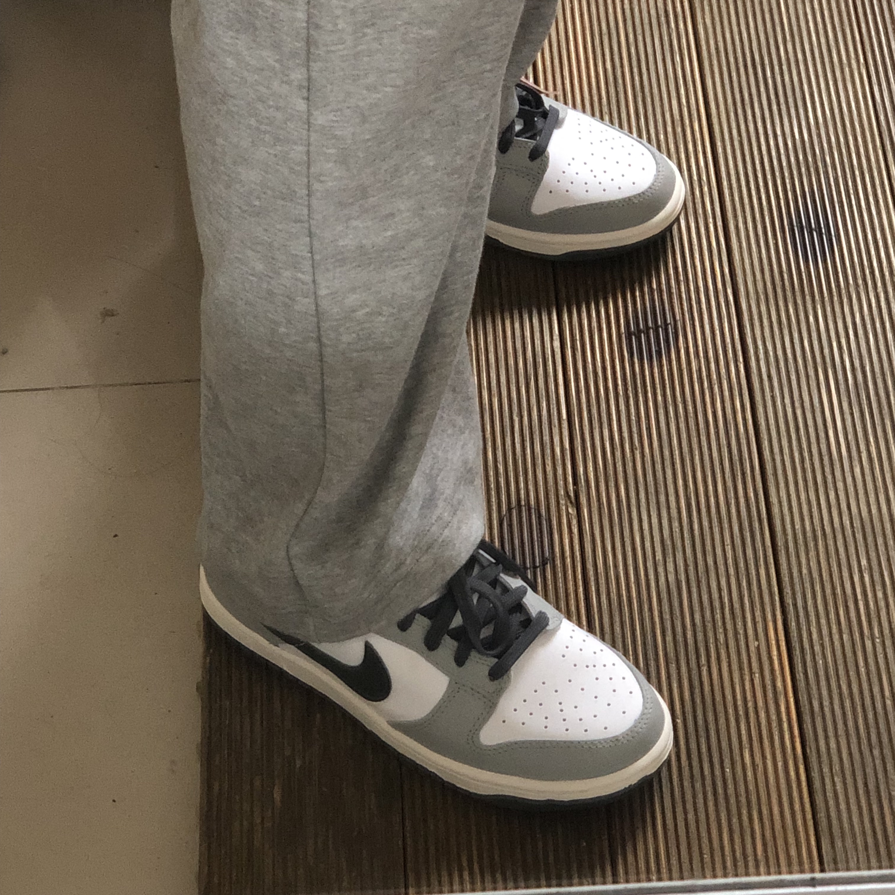 (W) Nike Dunk Low Light Smoke Grey 착용 스타일