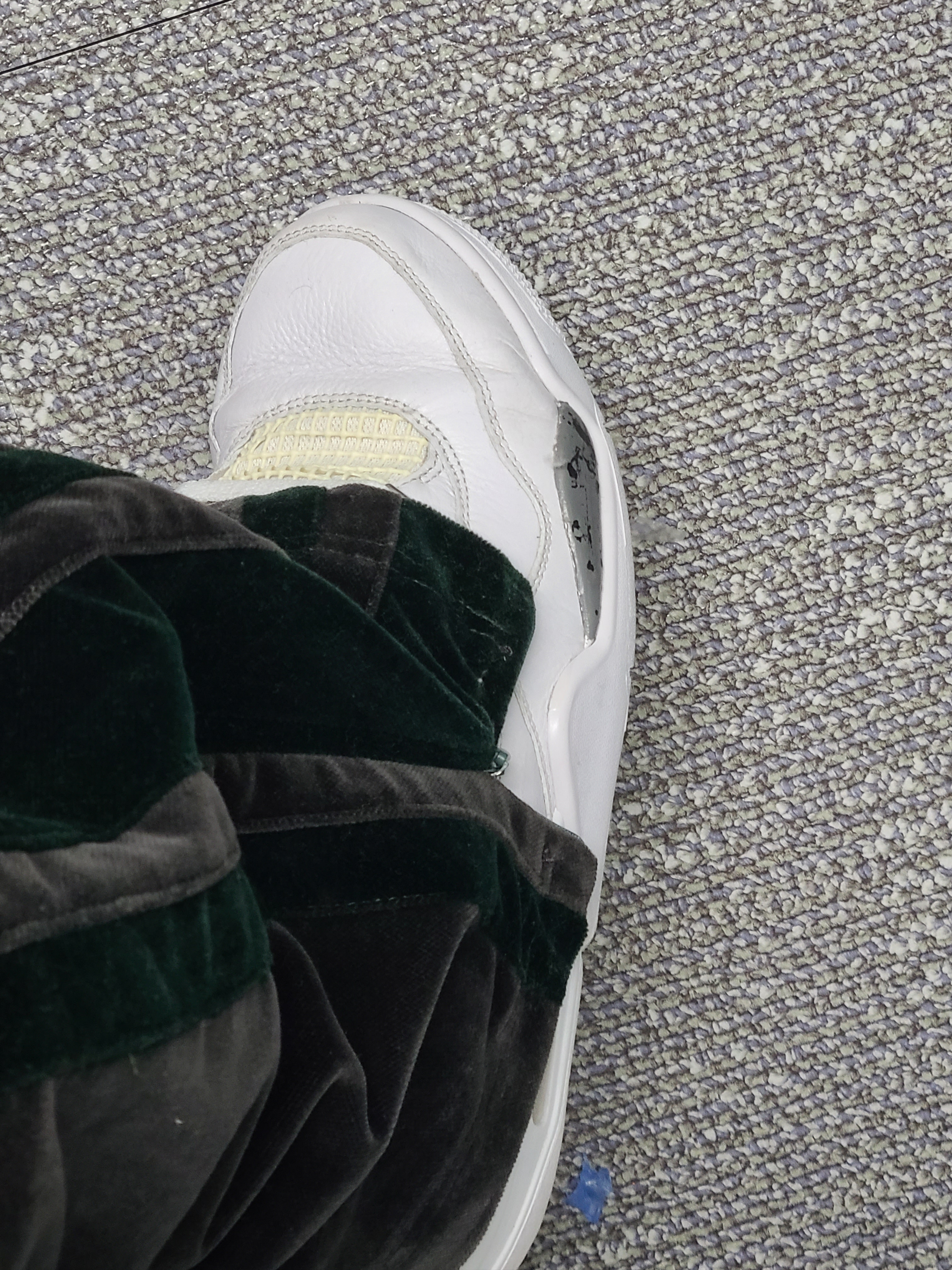 Jordan 4 Retro Pure Money 2017 착용 스타일 - 4