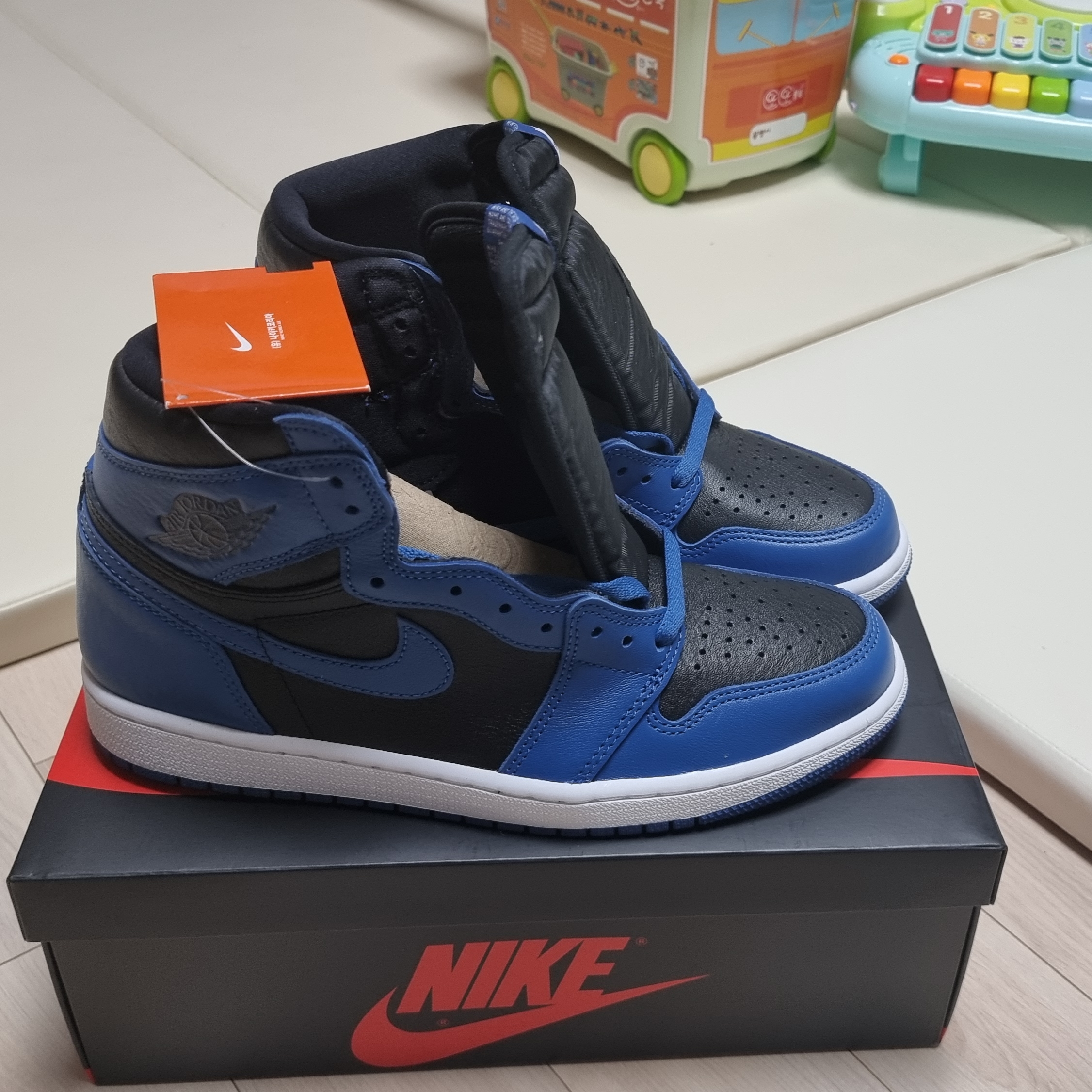 Jordan 1 Retro High OG Dark Marina Blue 착용 스타일
