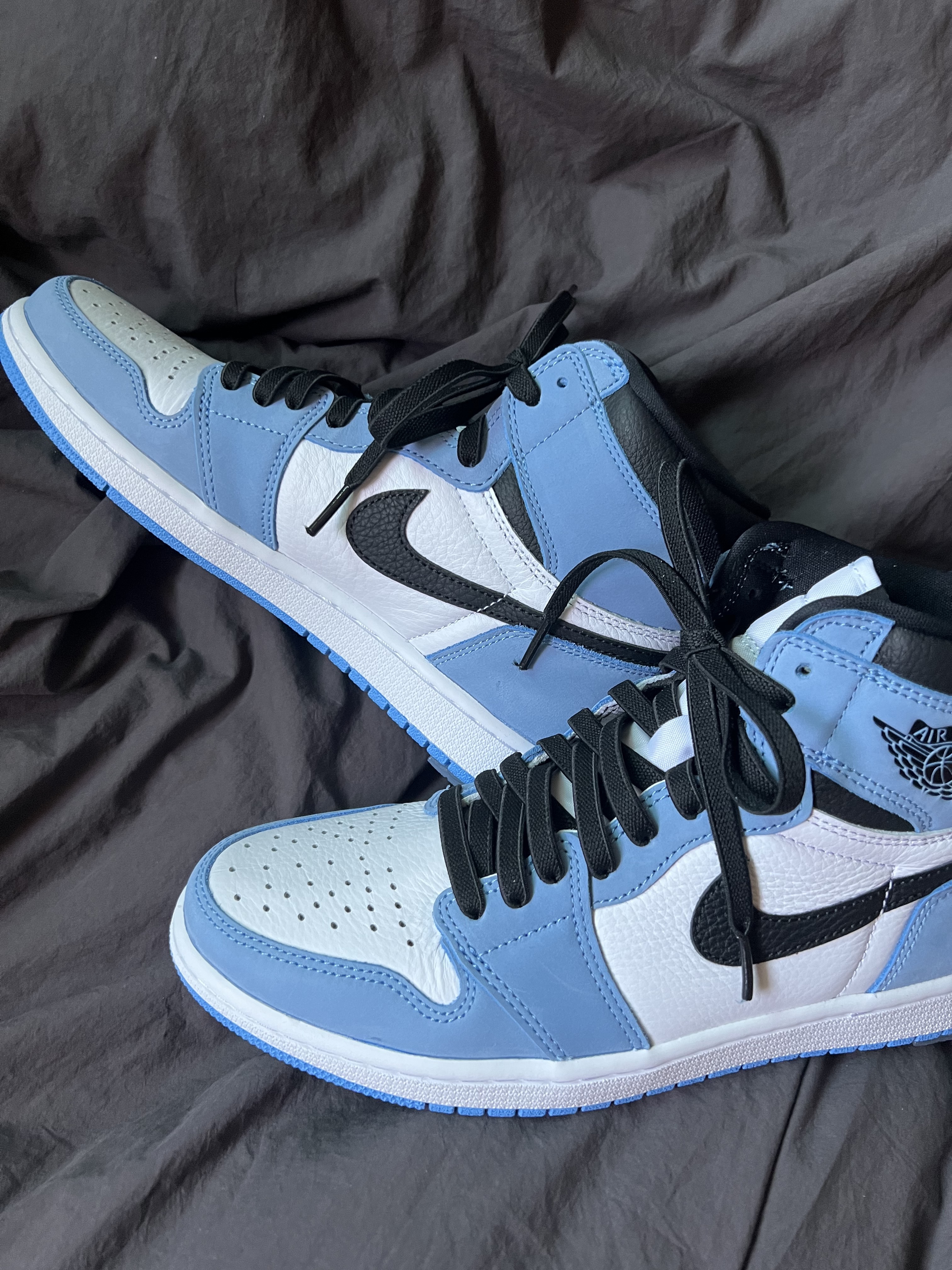 Jordan 1 Retro High OG University Blue 착용 스타일