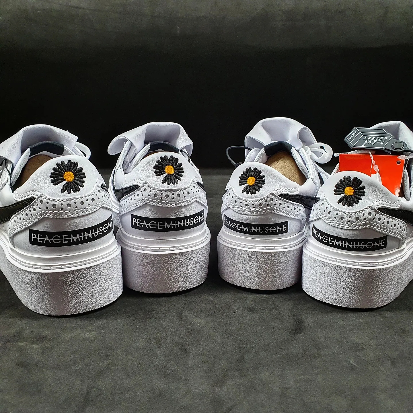 Nike x Peaceminusone Kwondo1 White 착용 스타일 - 2