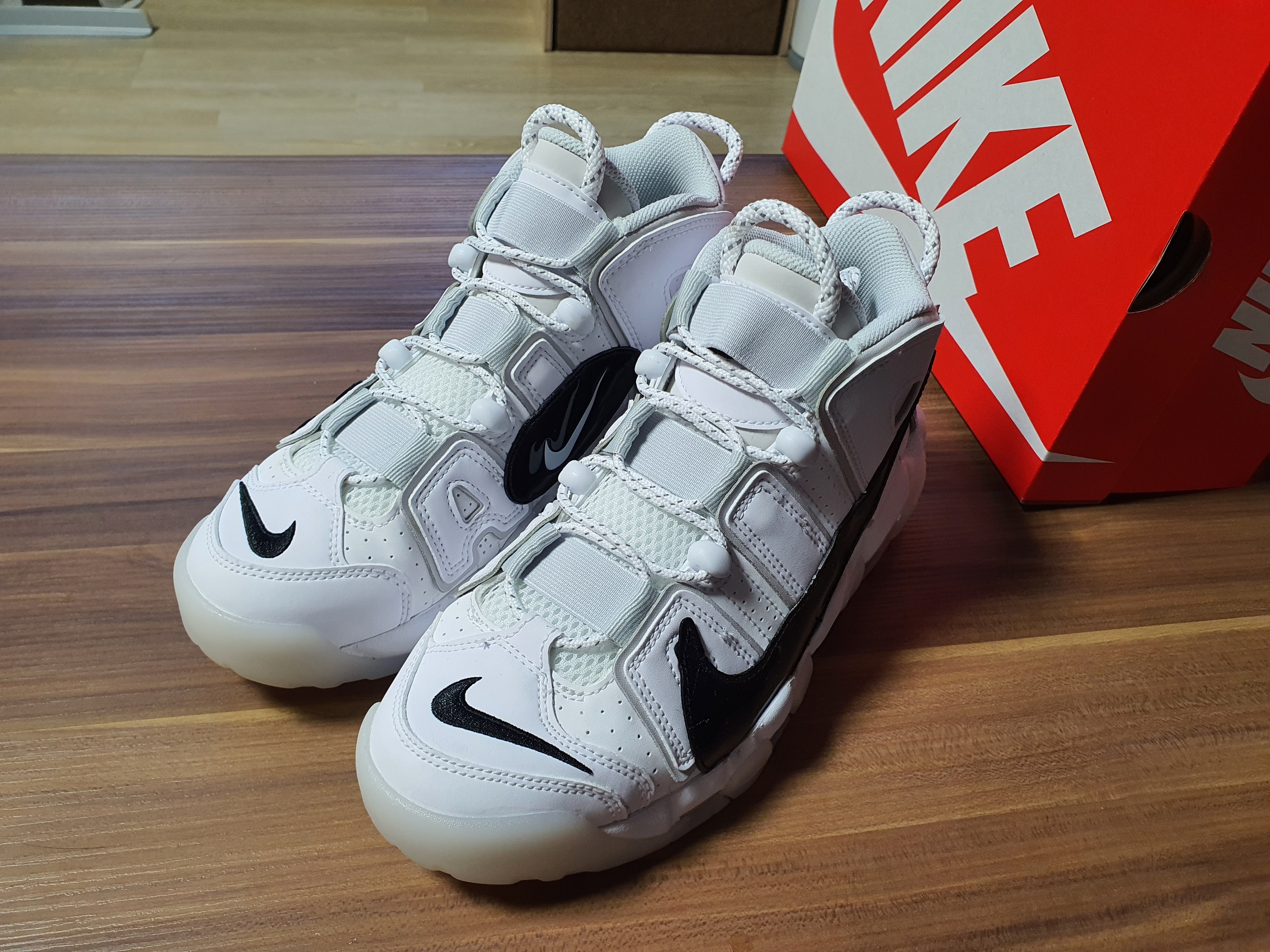 Nike Air More Uptempo 96 Copy and Paste White 착용 스타일 - 2