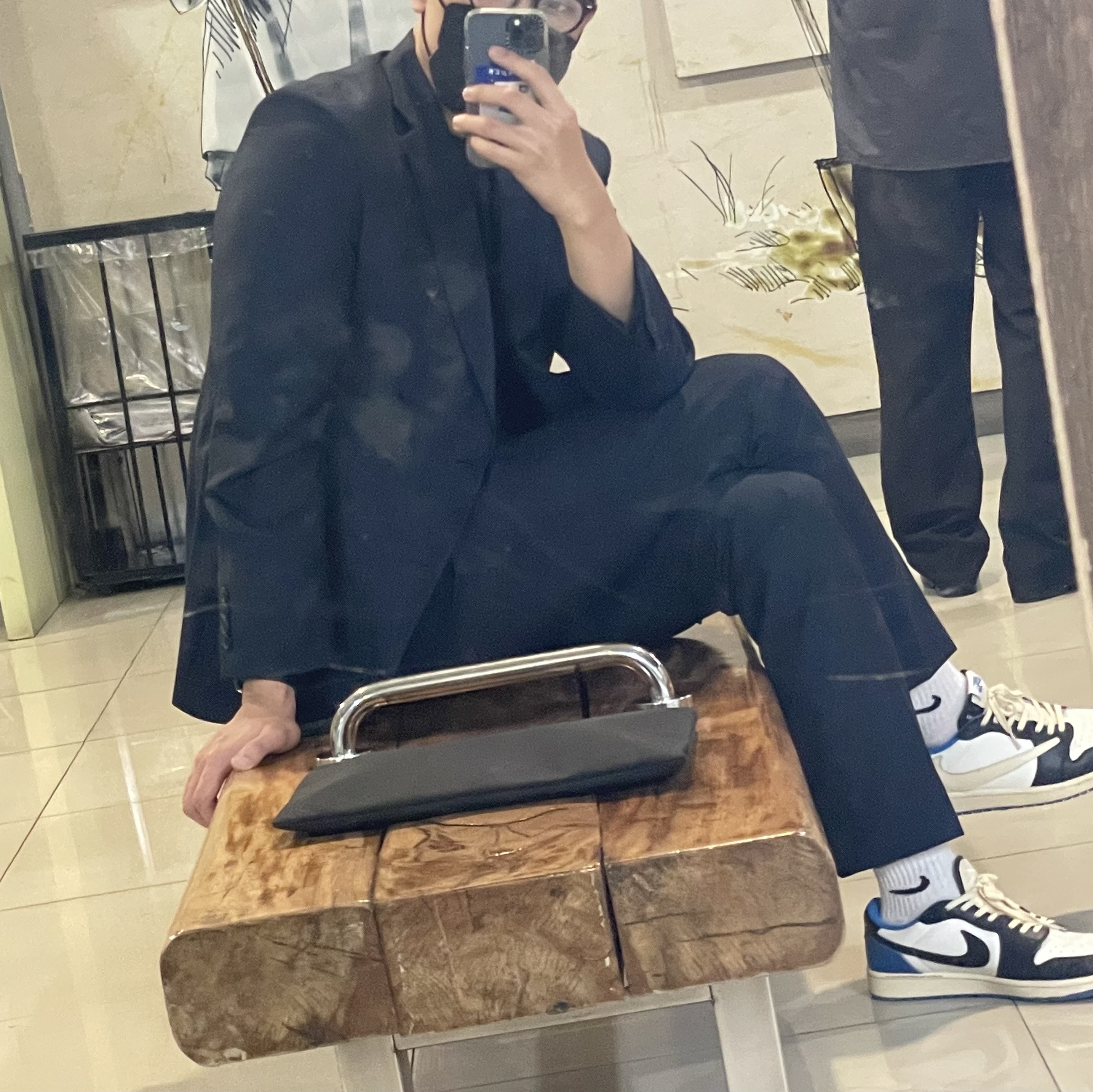 Casetify x Ader Error Sketch Impact iPhone Case, Jordan 1 x Travis Scott x Fragment Retro Low OG SP Military Blue 착용 스타일