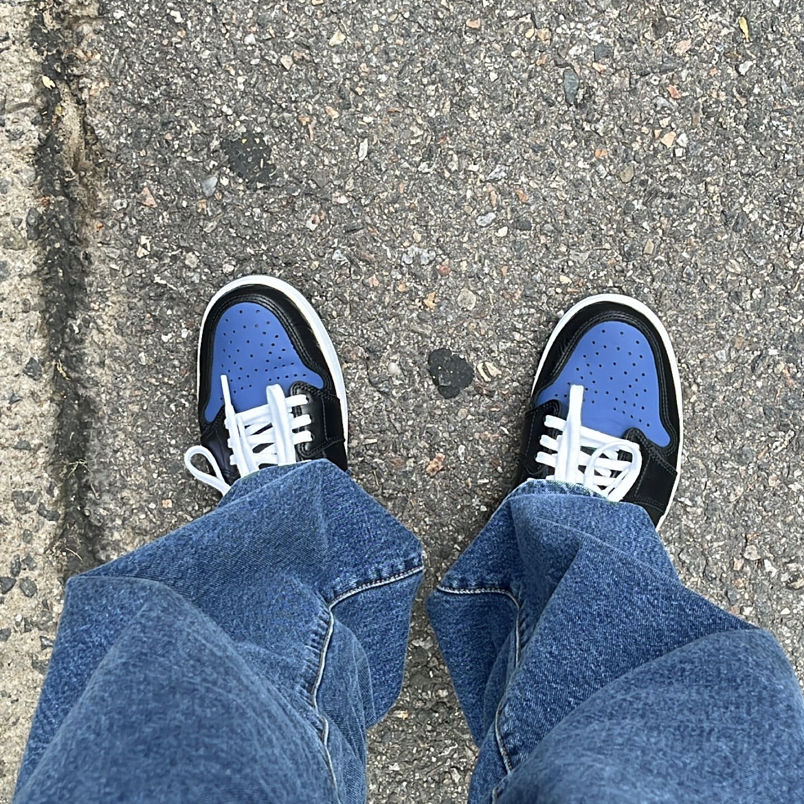 Jordan 1 Retro Low OG Mystic Navy 착용 스타일