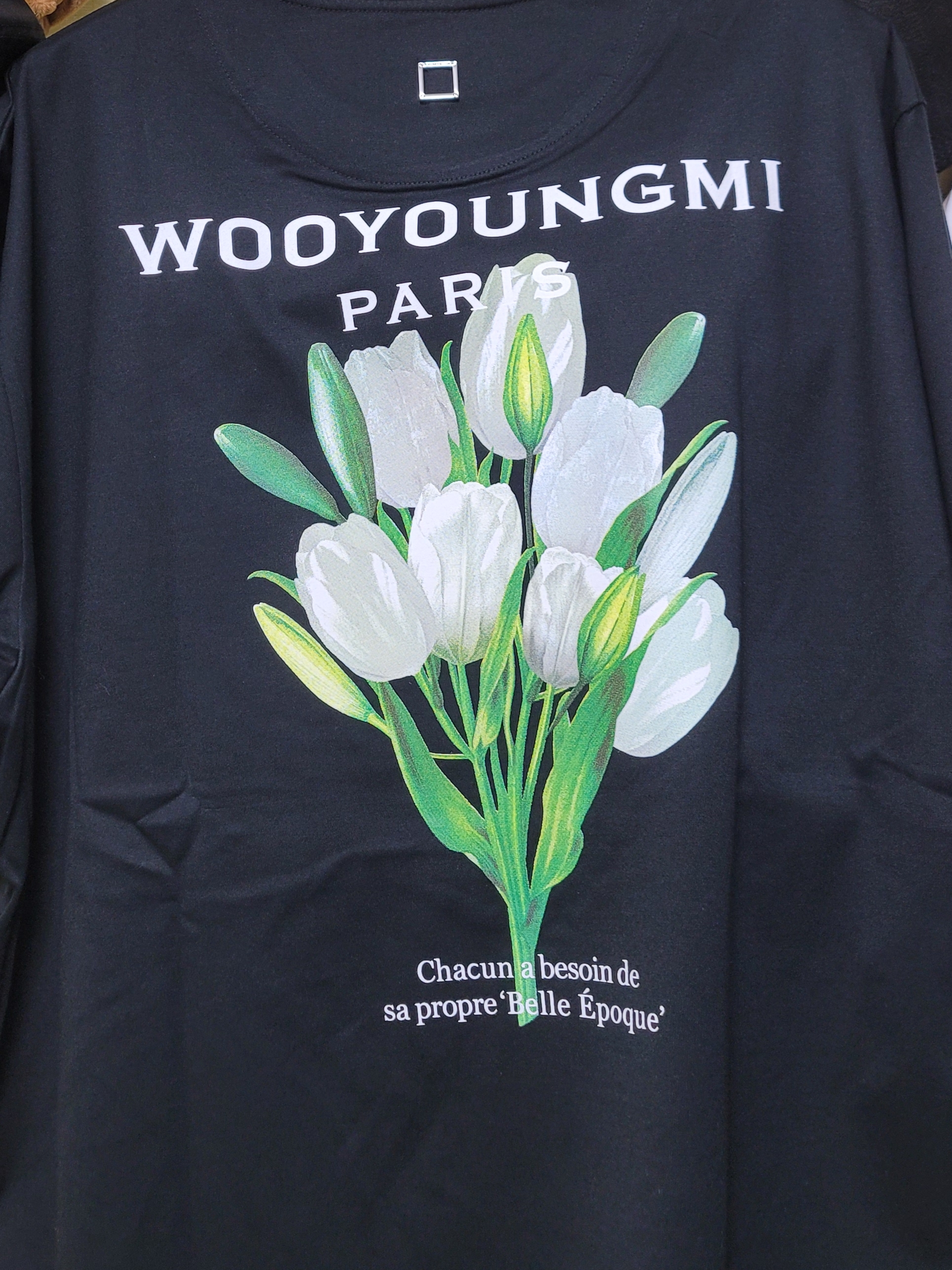 Wooyoungmi Flower Print Back Logo T-Shirt Black - 22SS 착용 스타일
