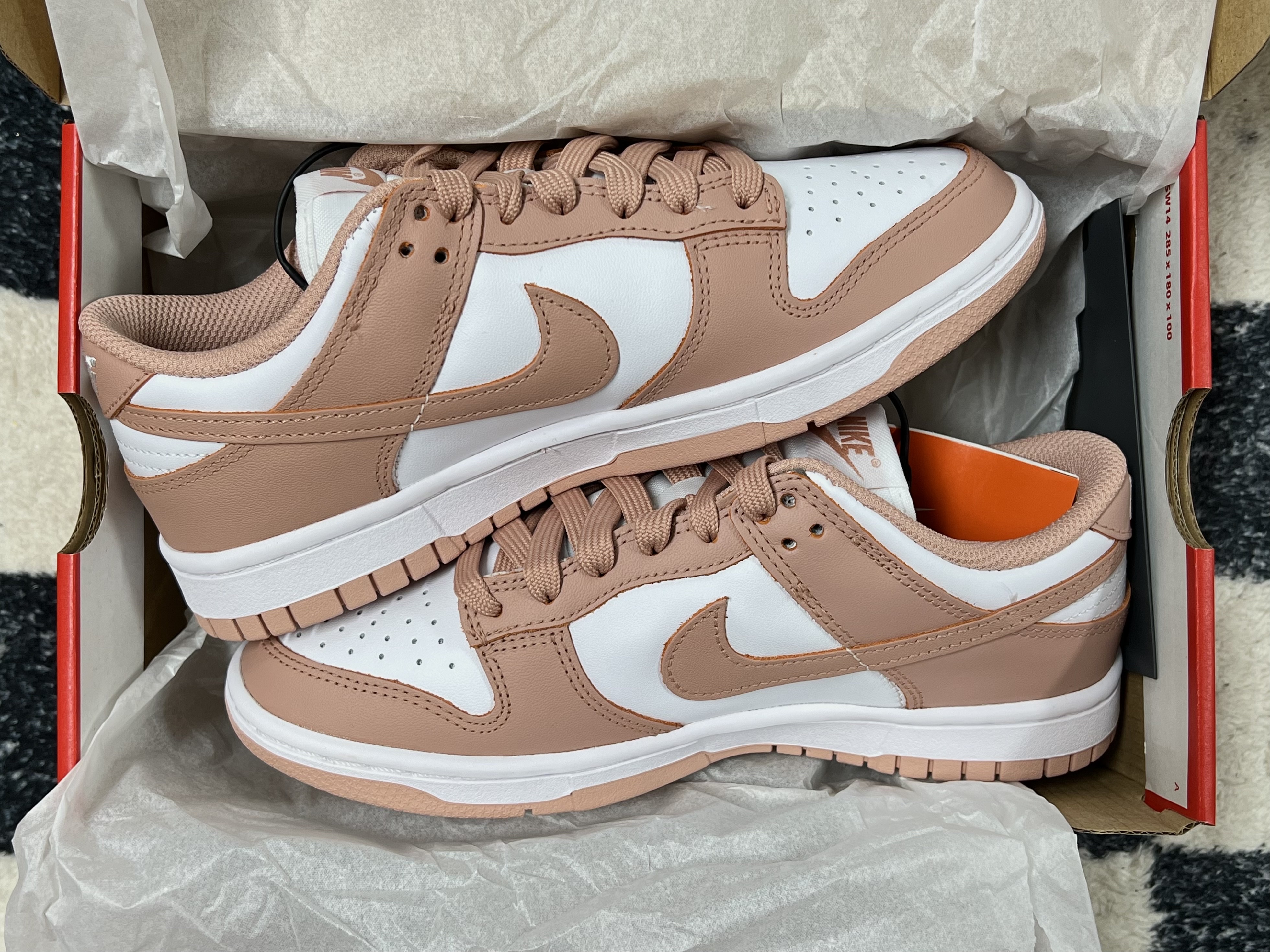 (W) Nike Dunk Low Rose Whisper 착용 스타일