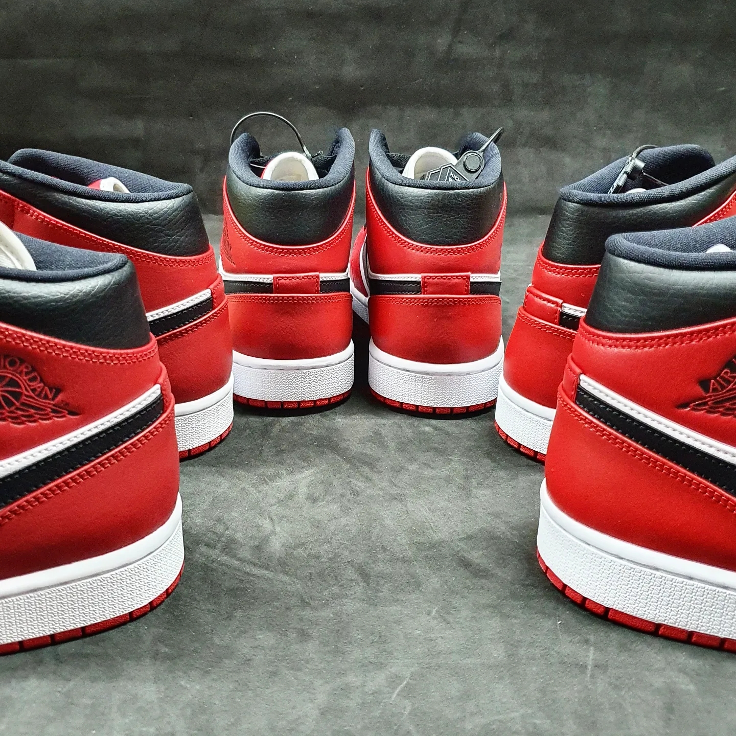 Jordan 1 Mid Chicago 2020 착용 스타일 - 2