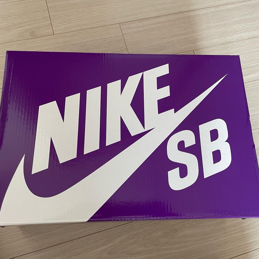 Nike Dunk Low Retro Black, Nike SB Dunk Low Pro Cherry 착용 스타일 - 2