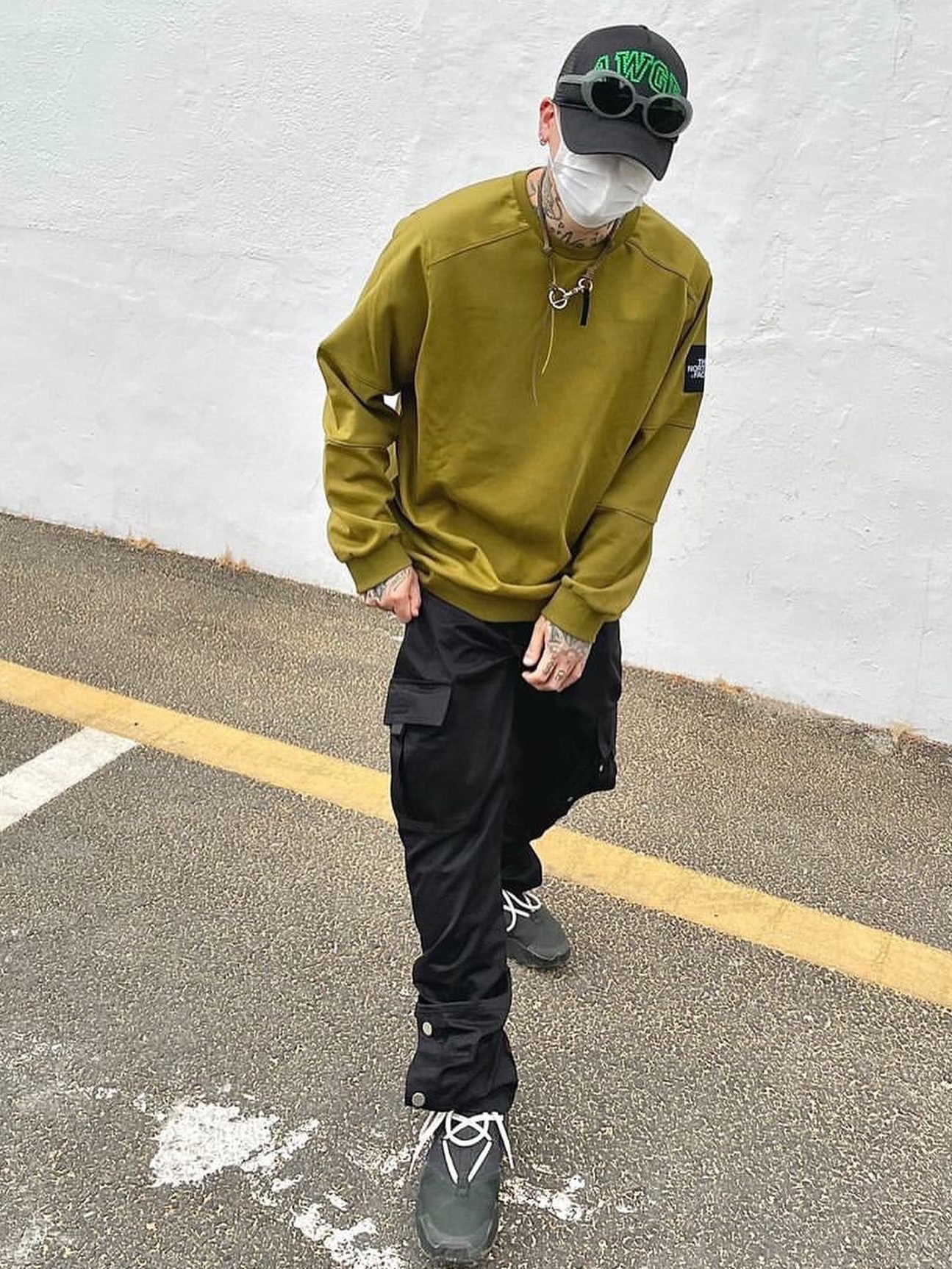 Nike x Fear of God Air Fear of God 1 Triple Black 착용 스타일 - 4