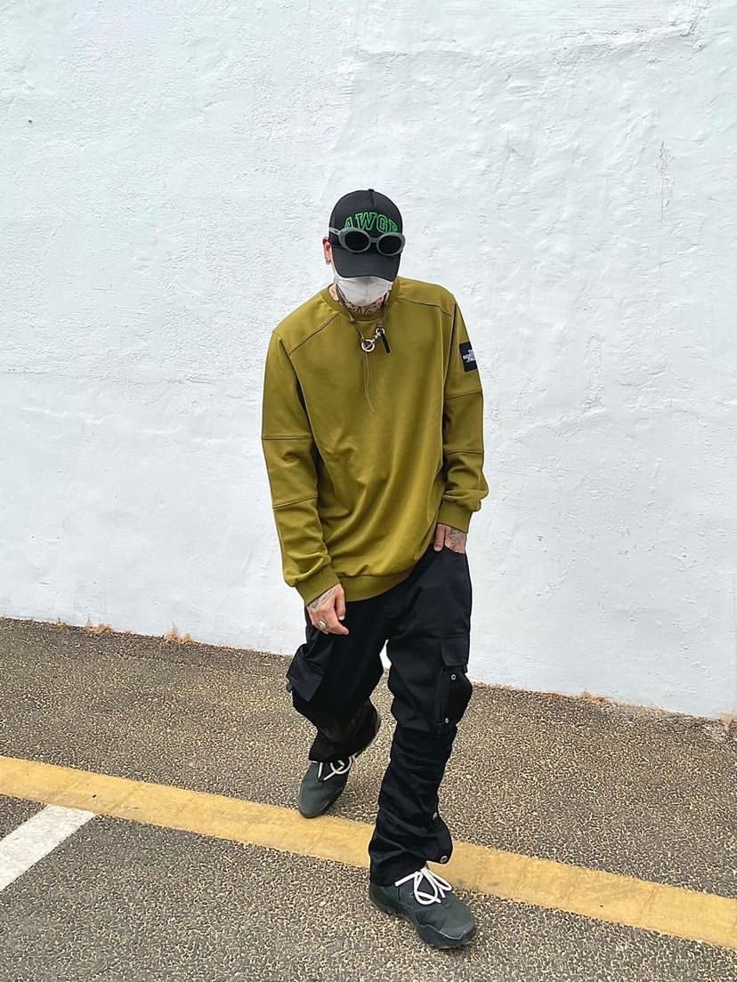 Nike x Fear of God Air Fear of God 1 Triple Black 착용 스타일 - 2