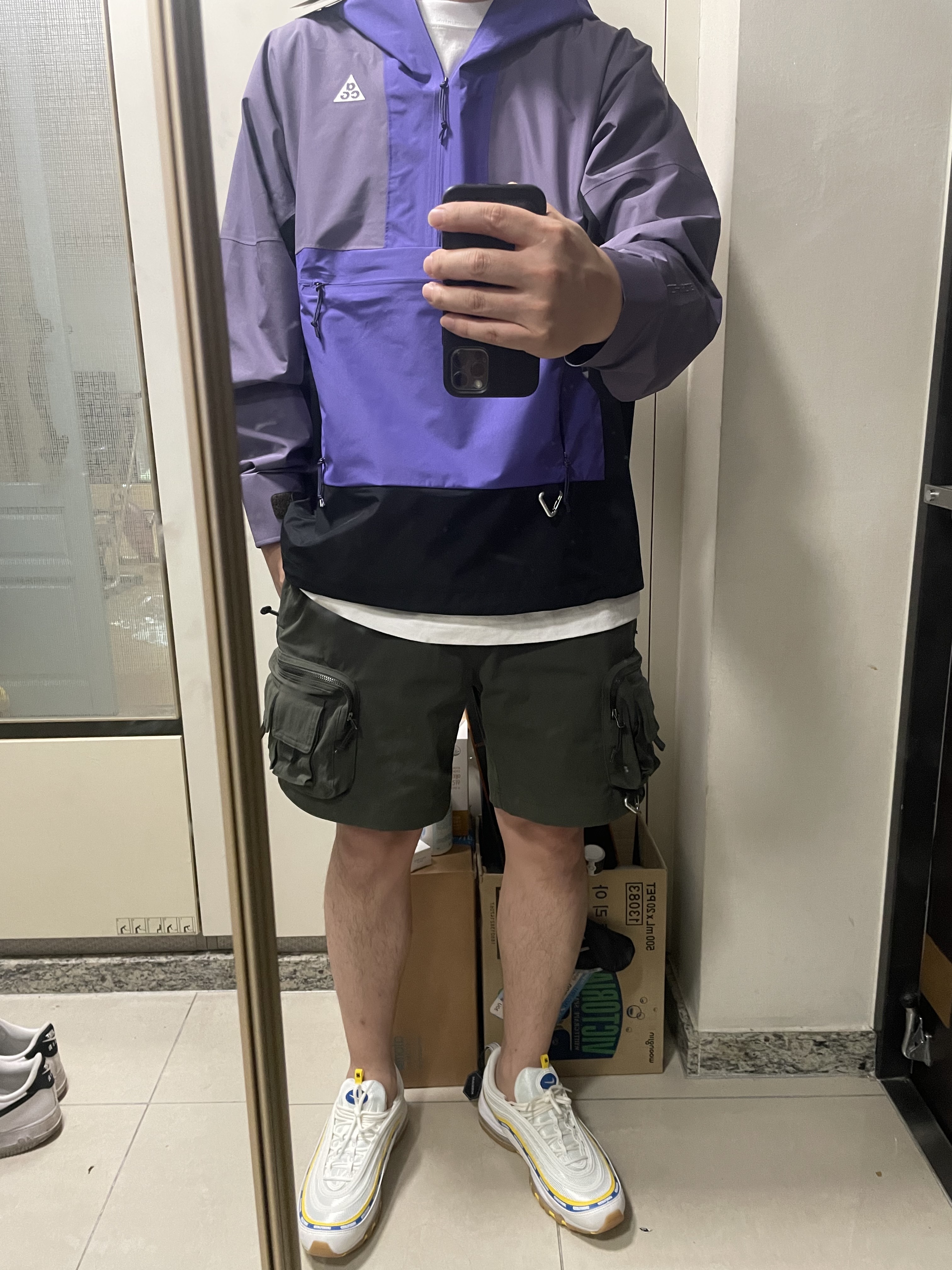 Nike ACG Cargo Shorts Sequoia - Asia, Nike ACG Storm-Fit ADV Cascade Rain Jacket Dark Iris - Asia 착용 스타일