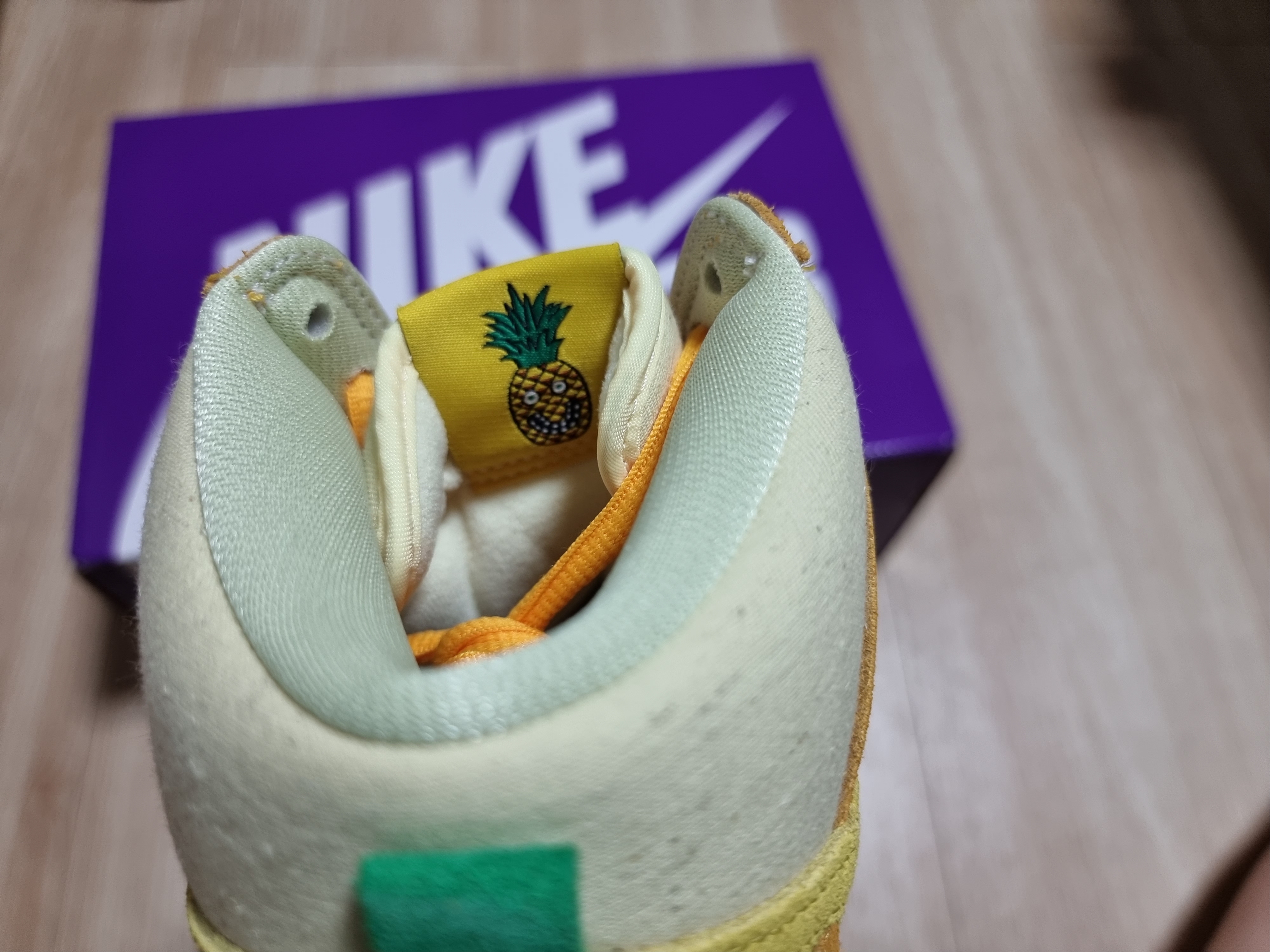Nike SB Dunk High Pro Pineapple 착용 스타일 - 3