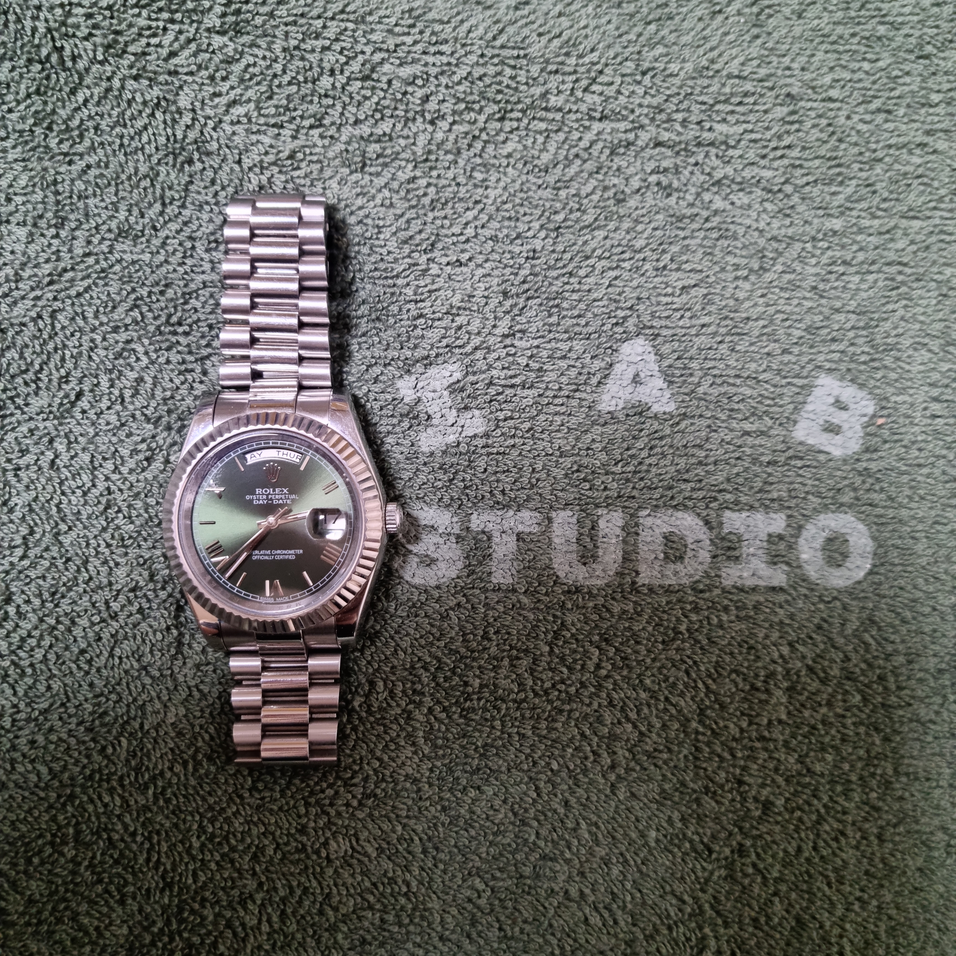 IAB Studio Towel T-Shirt Deep Green, Rolex Datejust 36mm 126234 Palm Motif Olive Green Jubilee 착용 스타일