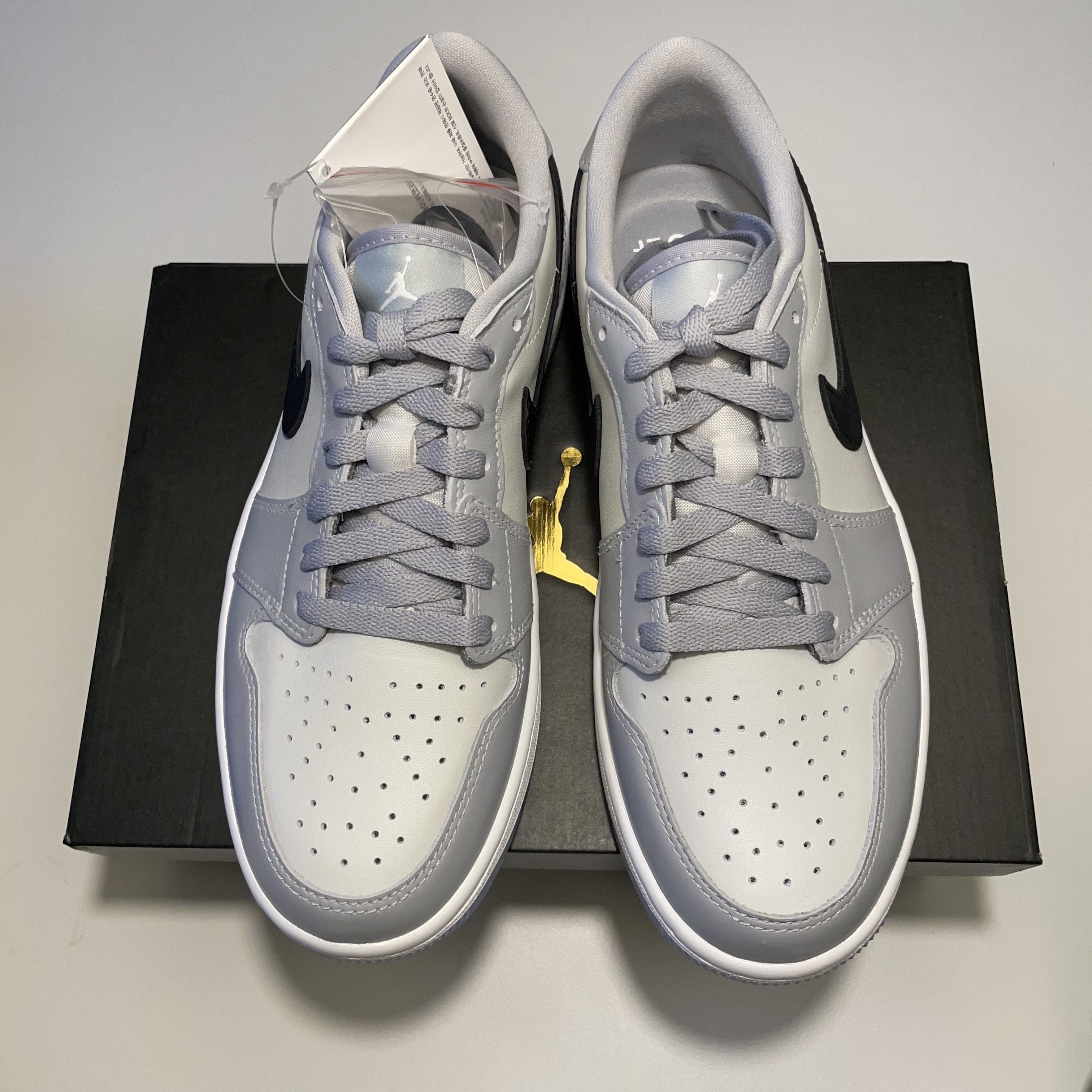 Jordan 1 Low Golf Wolf Grey 착용 스타일 - 2