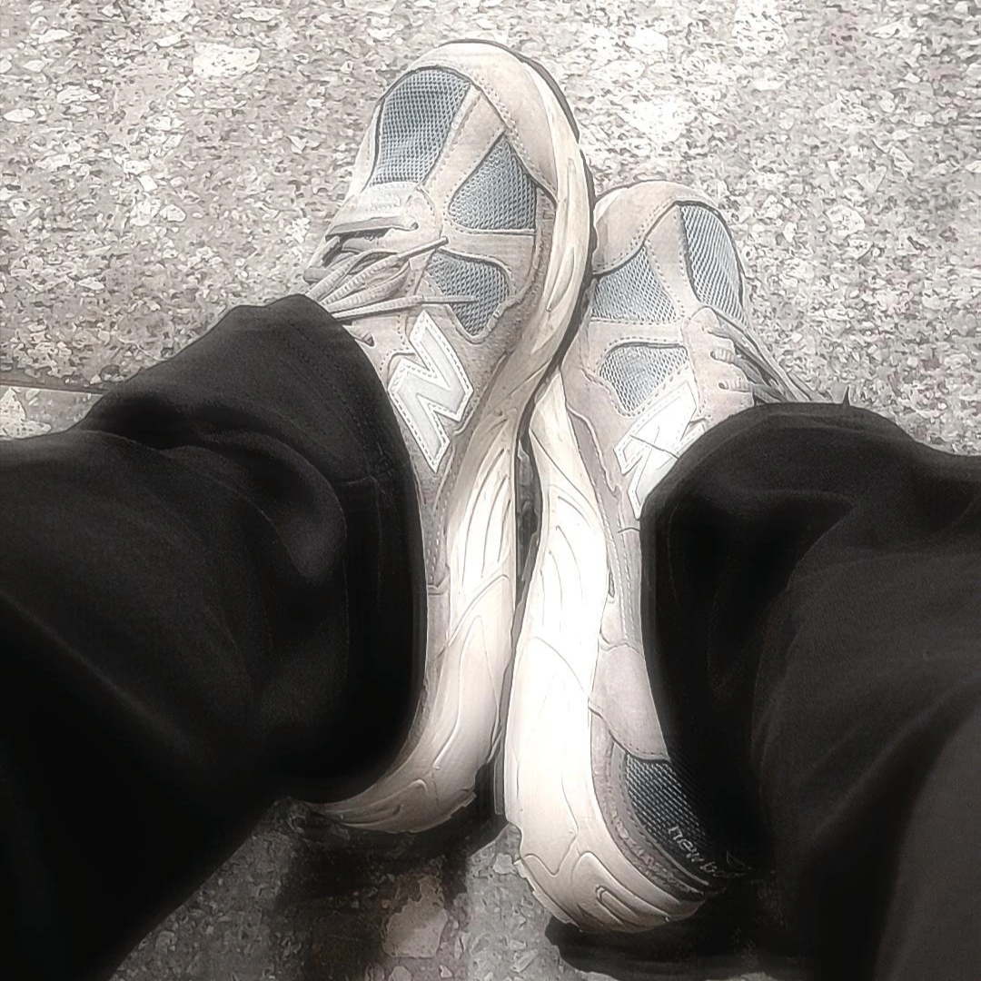 New Balance 878 Steel Blue 착용 스타일