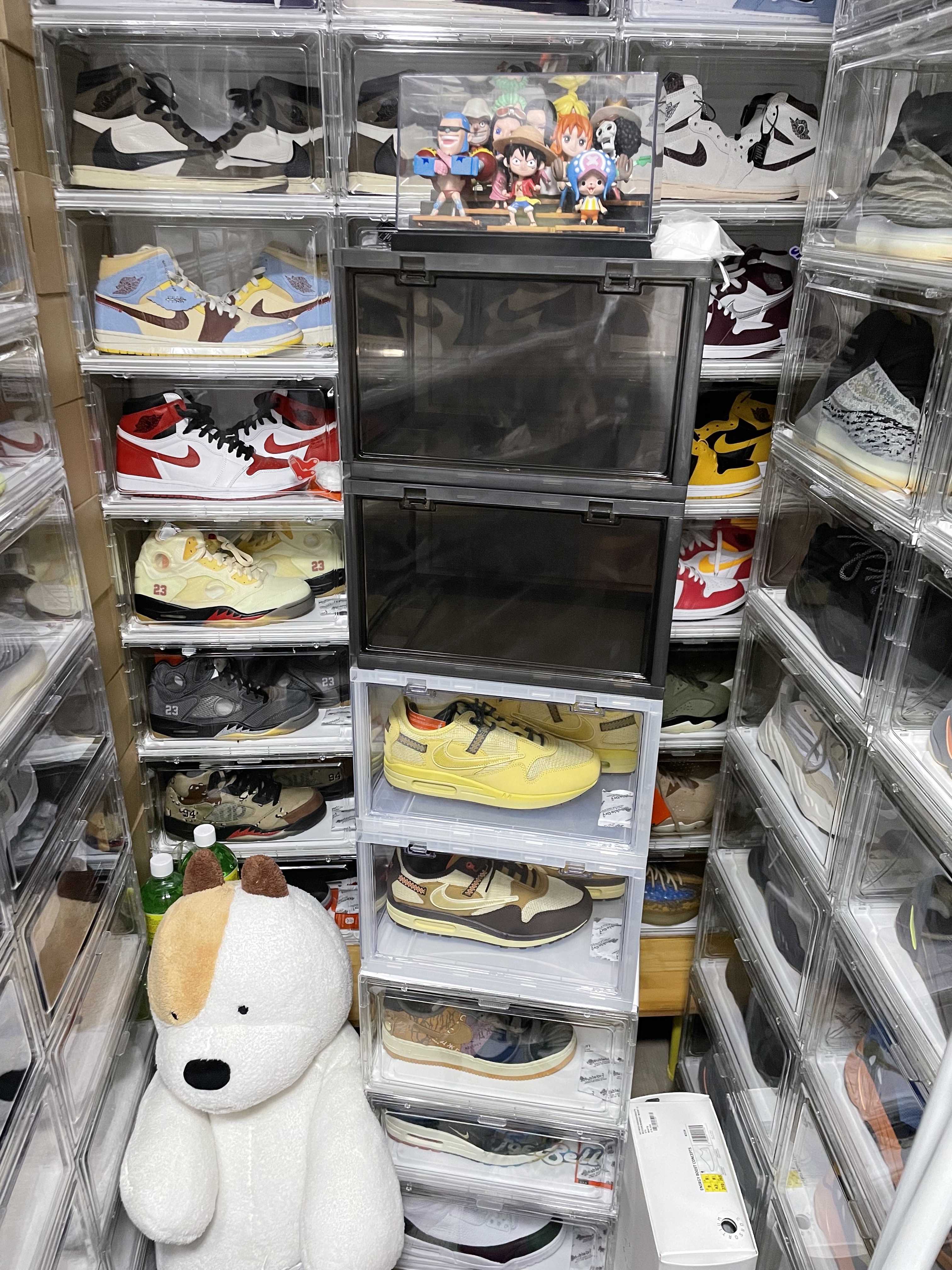 Jordan 1 x Travis Scott x Fragment Retro Low OG SP Military Blue, Nike x Travis Scott Air Max 1 Cact.us Brown 착용 스타일 - 1