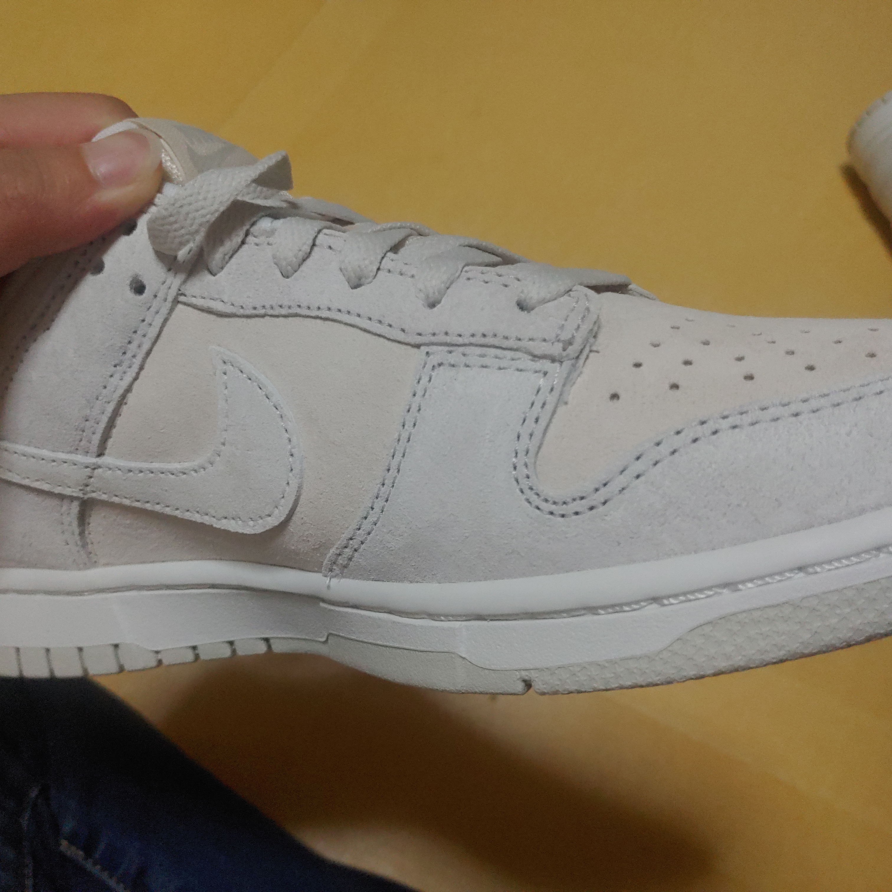 Nike Dunk Low Retro PRM Vast Grey 착용 스타일 - 3