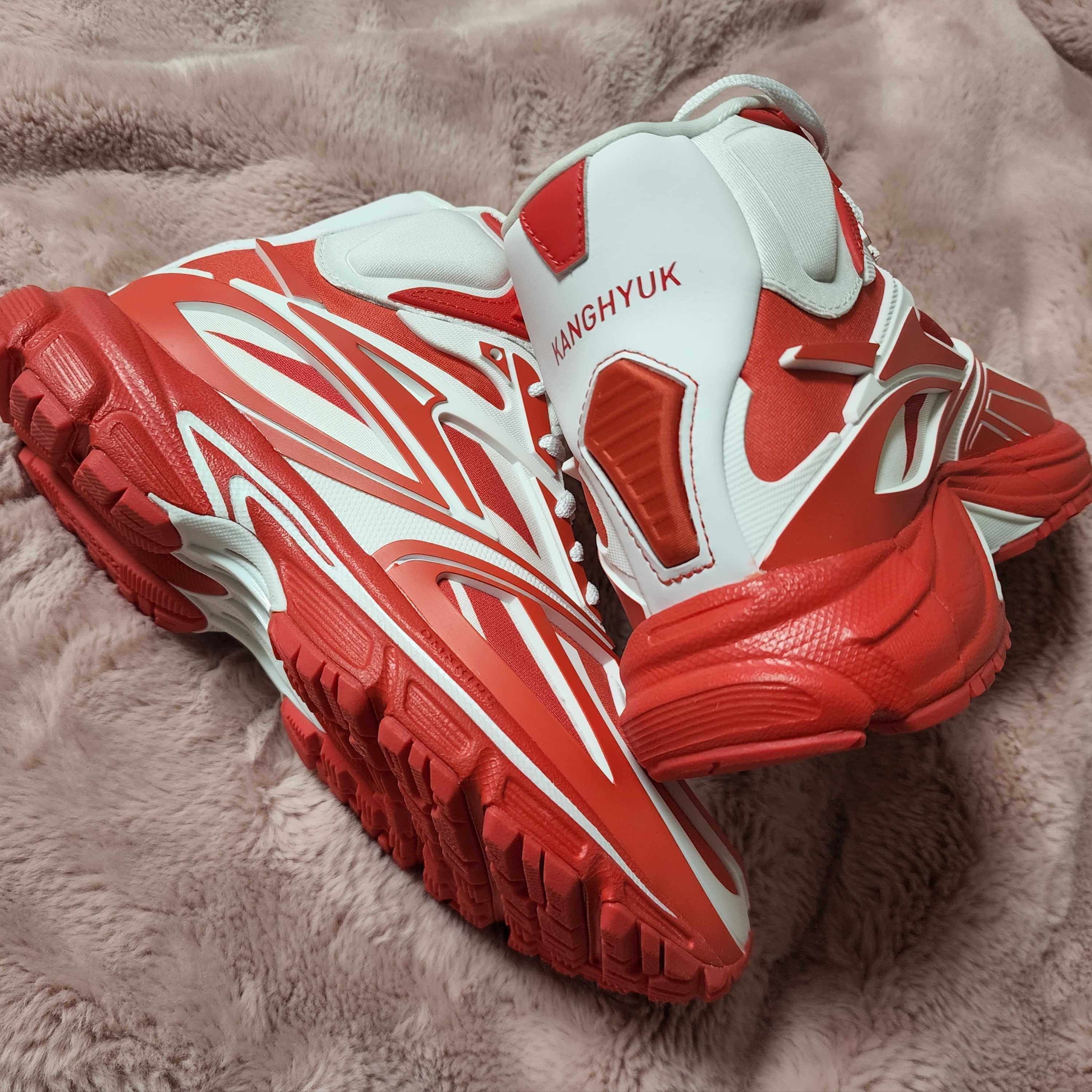Reebok x Kanghyuk Premier Road Modern Mid White Red, Reebok x Kanghyuk Premier Road Modern White Red  착용 스타일 - 5