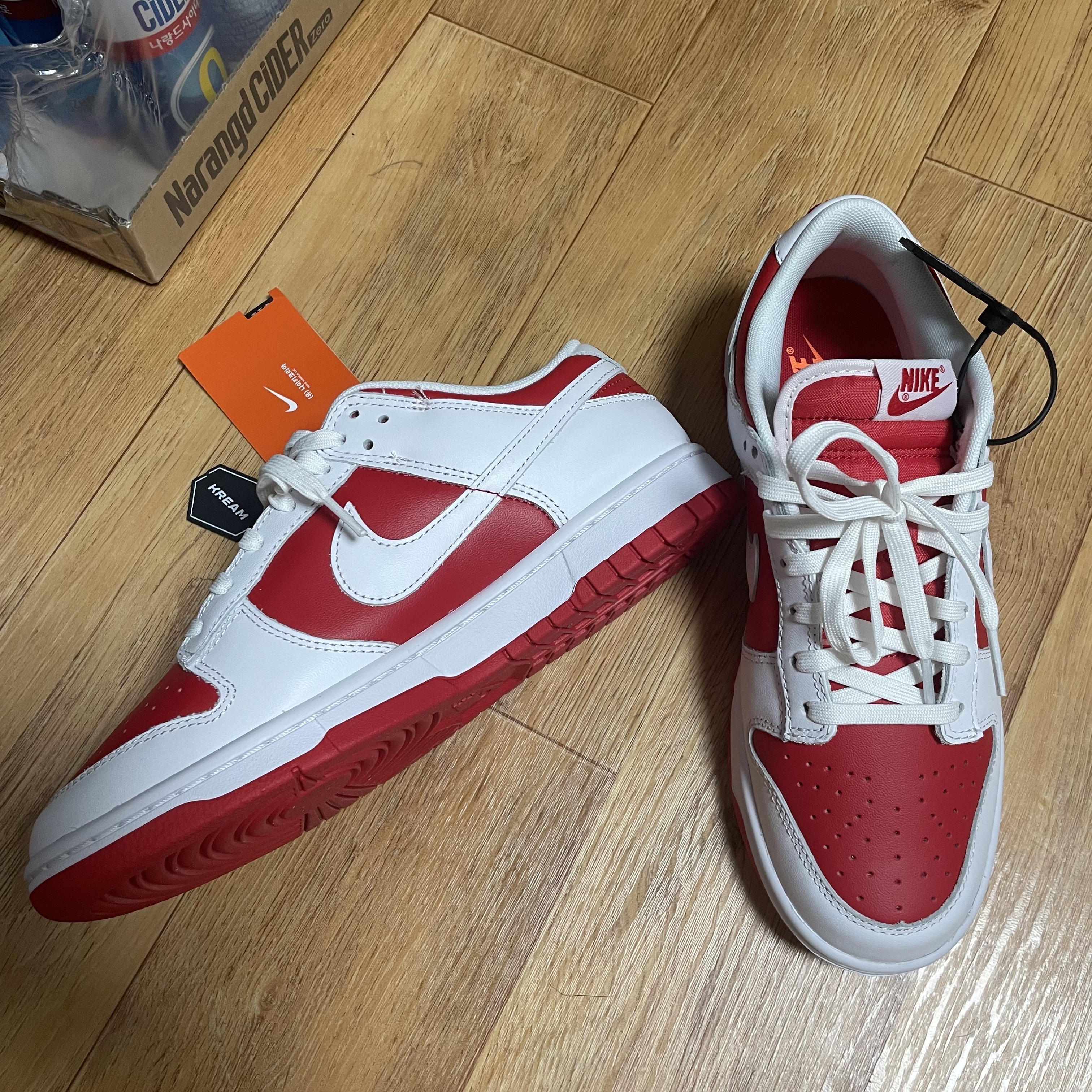 Nike Dunk Low Retro Championship Red 착용 스타일 - 2