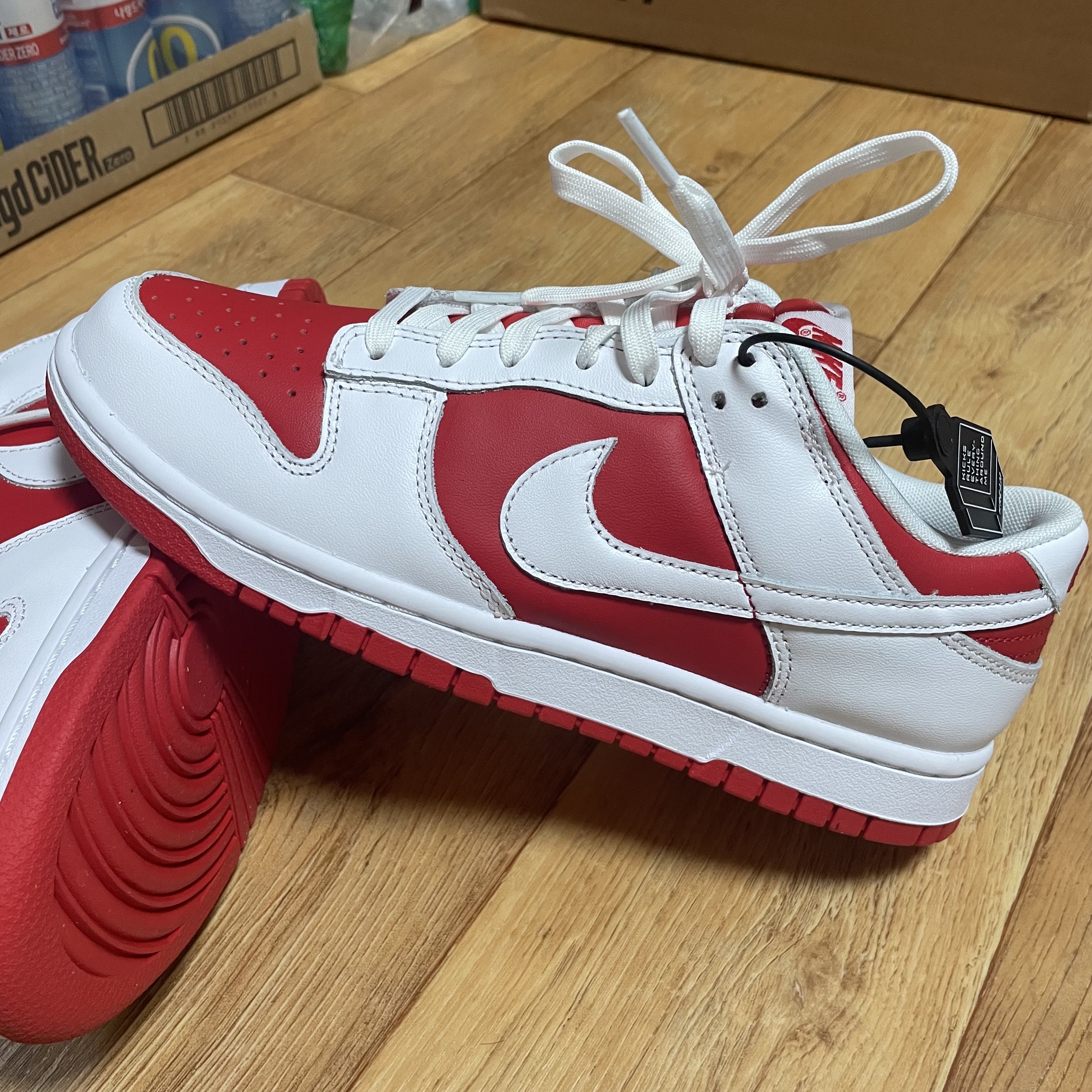 Nike Dunk Low Retro Championship Red 착용 스타일 - 3