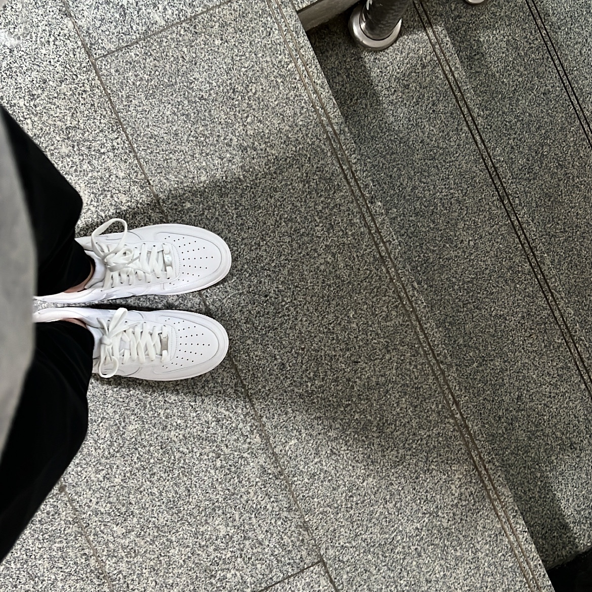 Nike Air Force 1 '07 Low White 착용 스타일