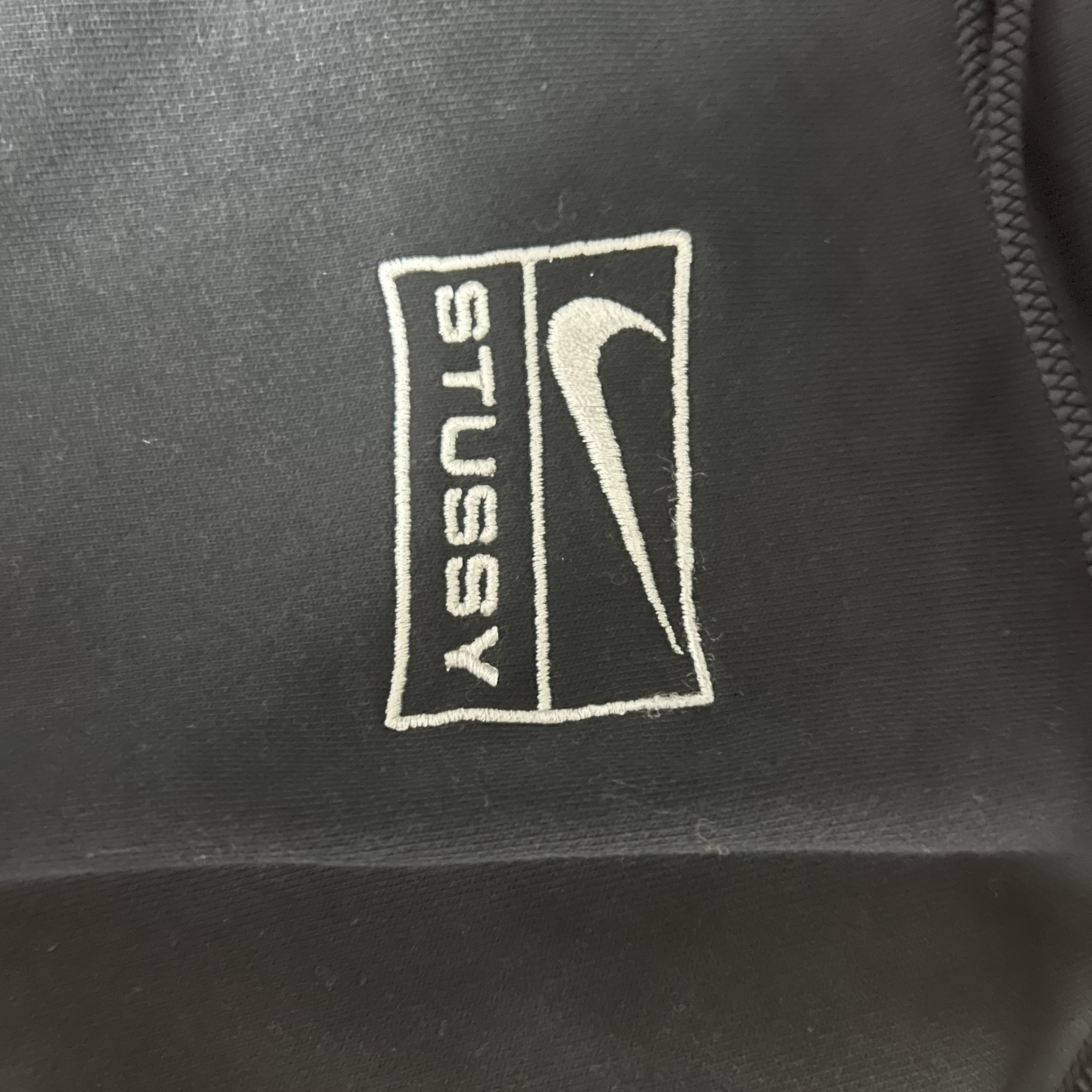 Nike x Stussy NRG RA Washed Pullover Hoodie Black (DN4029-010) 착용 스타일 - 1