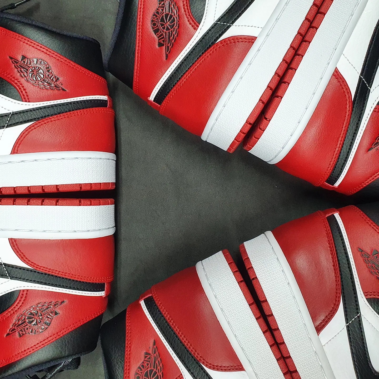 Jordan 1 Mid Chicago 2020 착용 스타일 - 4