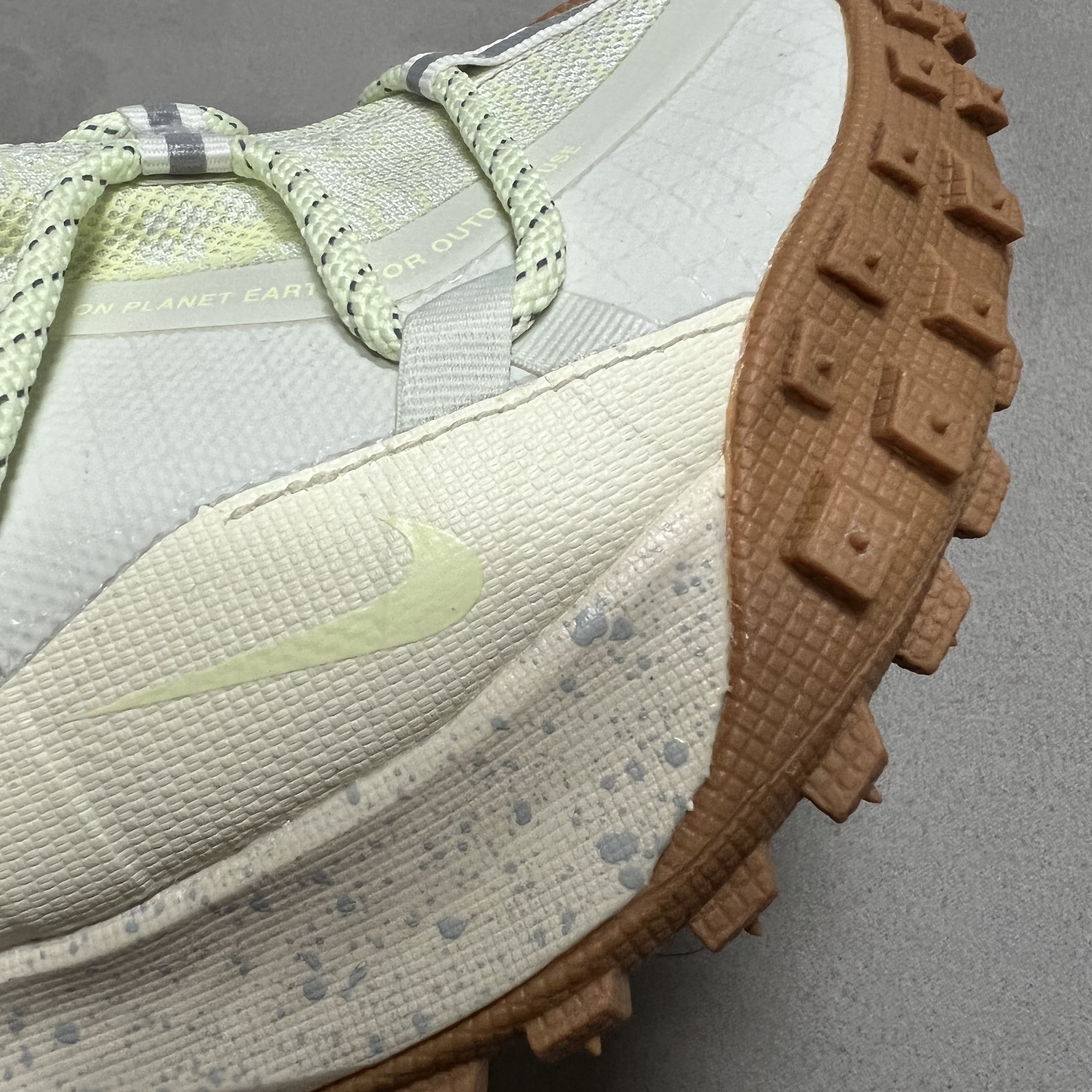 Nike ACG Mountain Fly Low Gore-Tex SE Sea Glass 착용 스타일 - 2