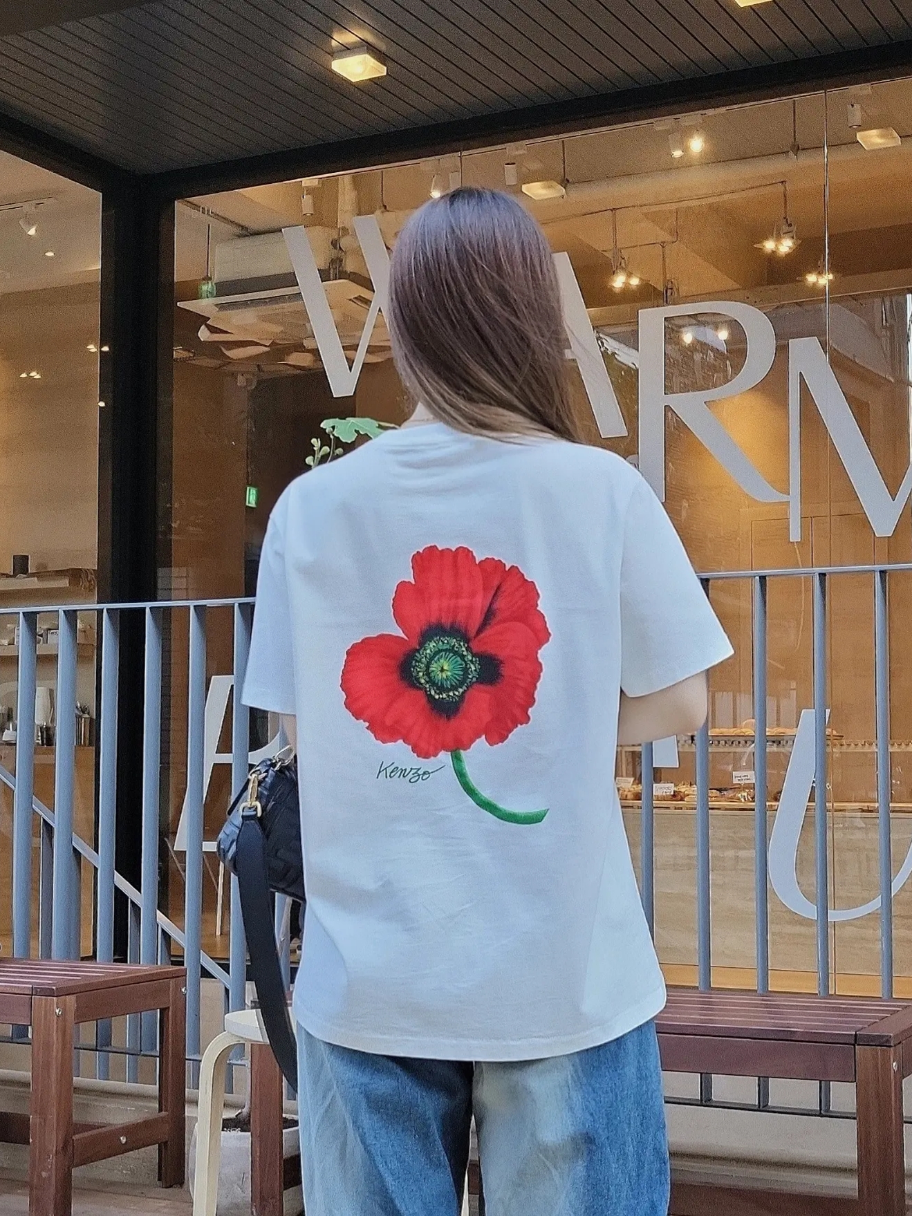Kenzo Poppy T-Shirt Off White, Nike x Supreme Air Force 1 Low Flax 착용 스타일 - 2